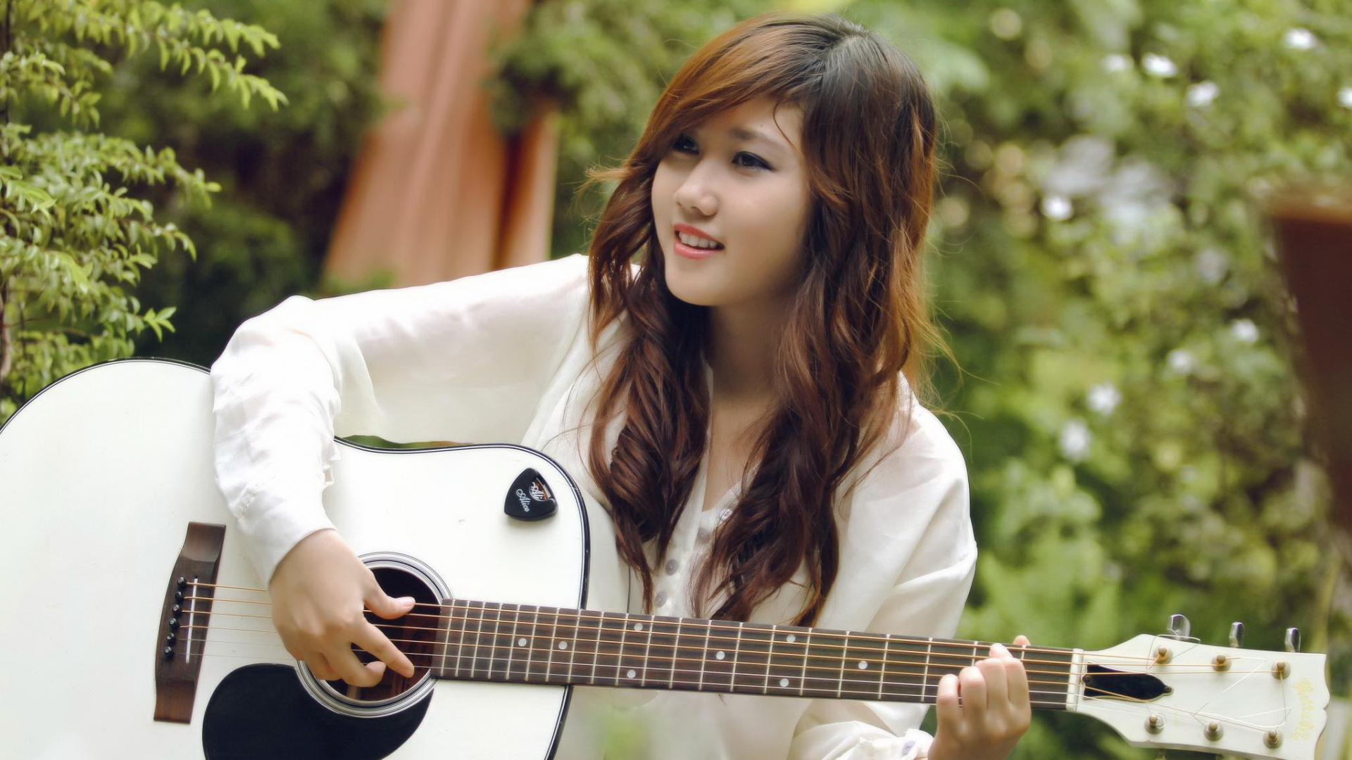 Gezupfte Saiteninstrumente, Akustikgitarre, Musik, Musikinstrument, Mädchen. Wallpaper in 1920x1080 Resolution