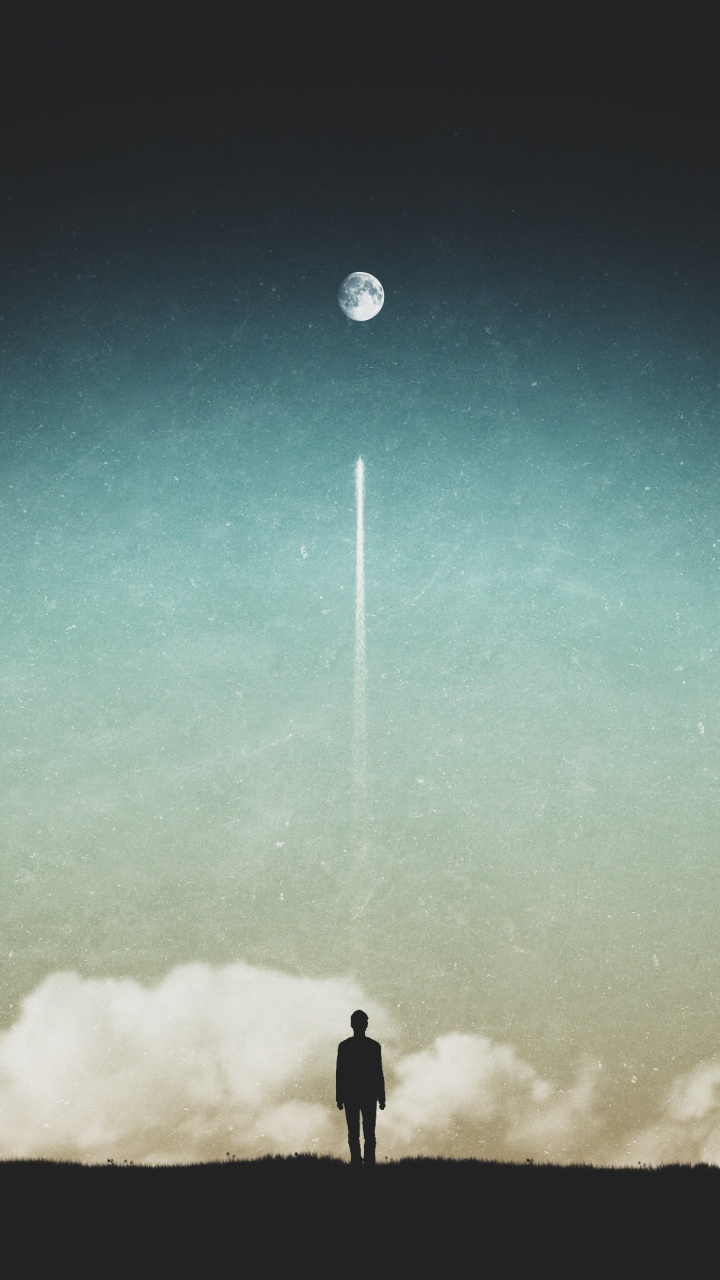 Silhouette de Personne Debout Sous un Ciel Vert Avec la Pleine Lune. Wallpaper in 720x1280 Resolution
