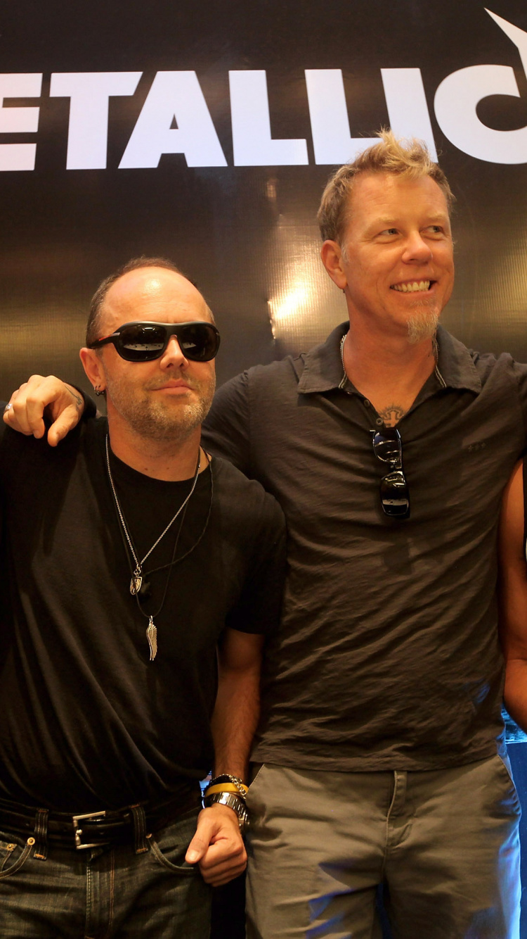 James Hetfield, Lars Ulrich, Robert Trujillo, Metallica, Kirk Hammett. Wallpaper in 750x1334 Resolution