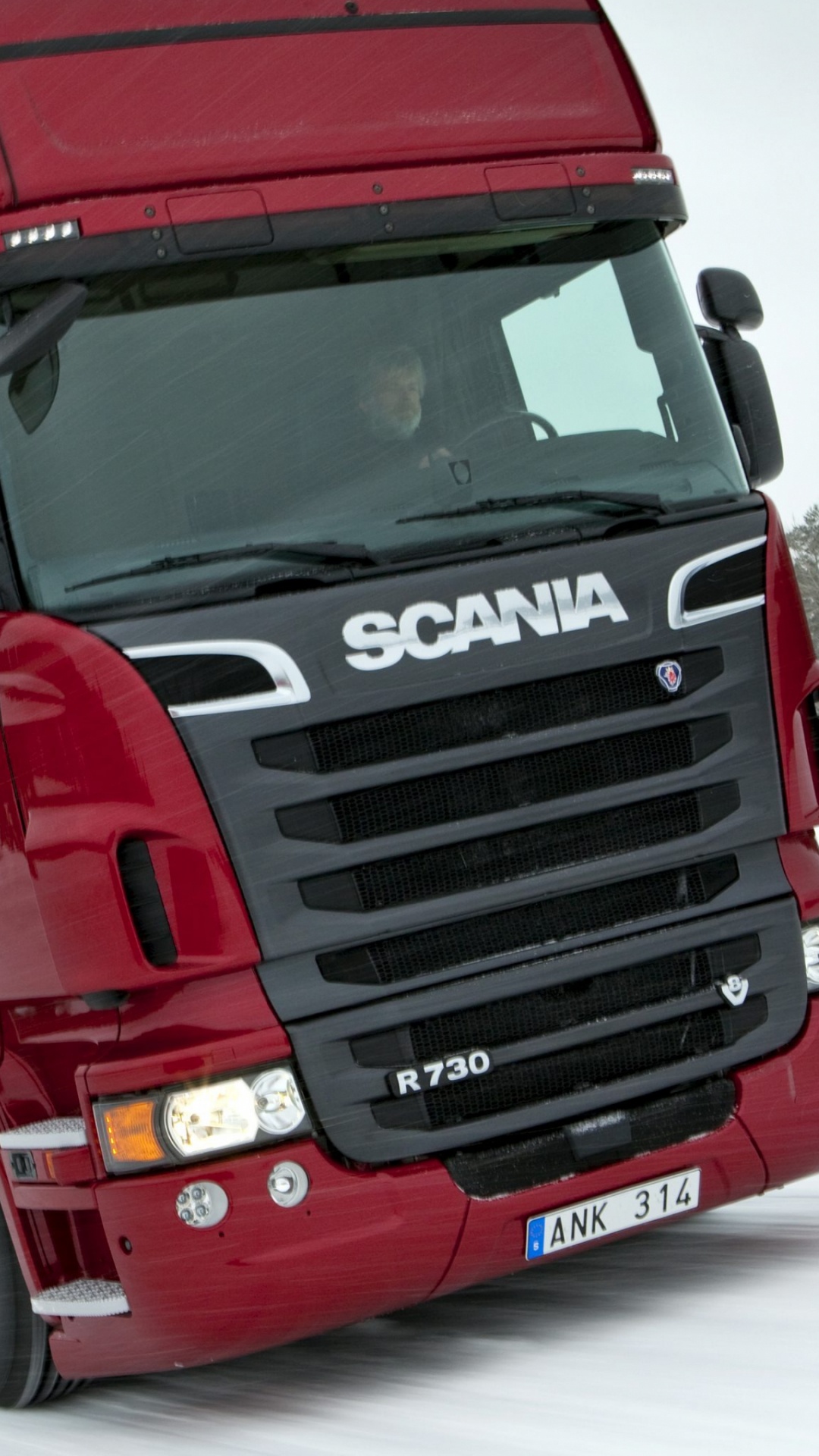 Rot-schwarzer Coca-Cola-Truck. Wallpaper in 1080x1920 Resolution