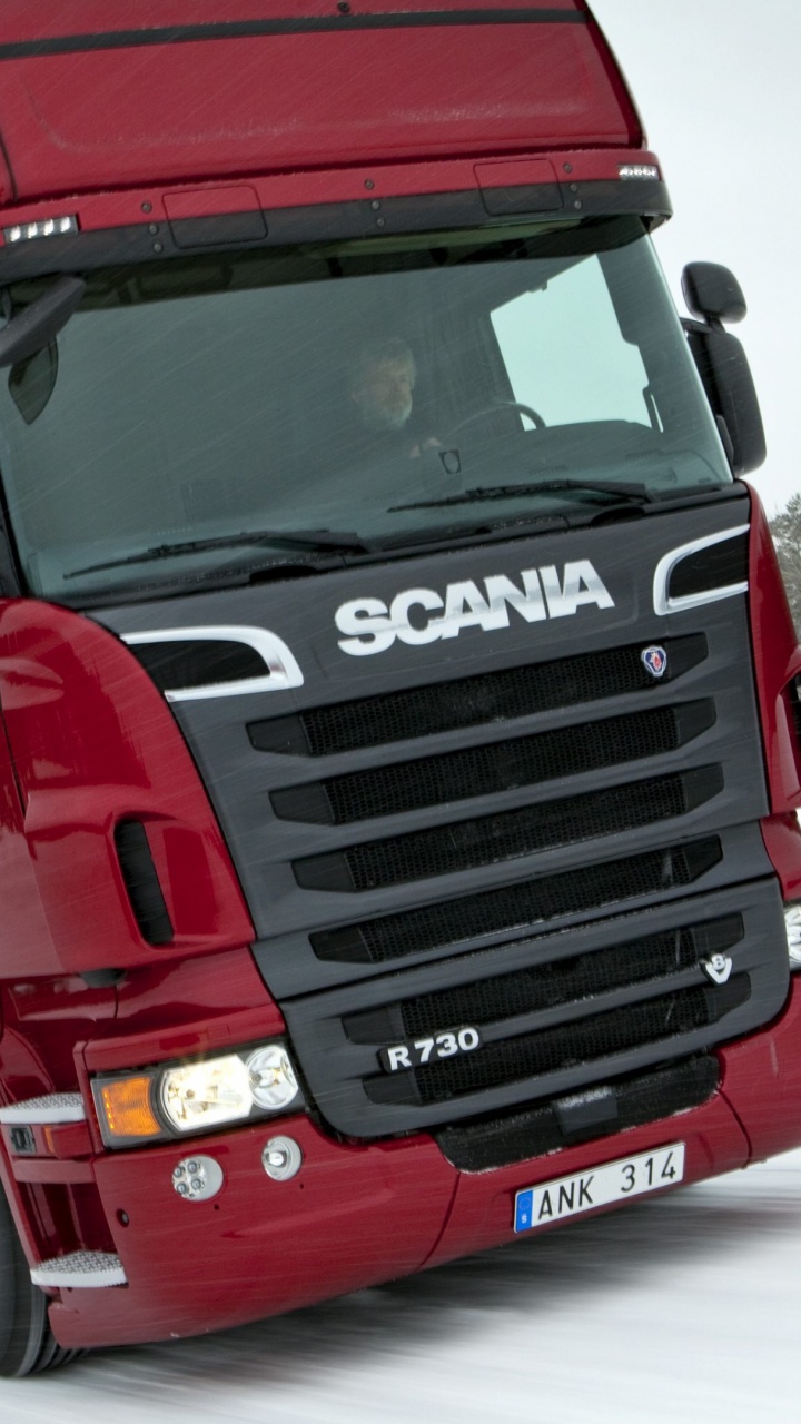 Rot-schwarzer Coca-Cola-Truck. Wallpaper in 720x1280 Resolution