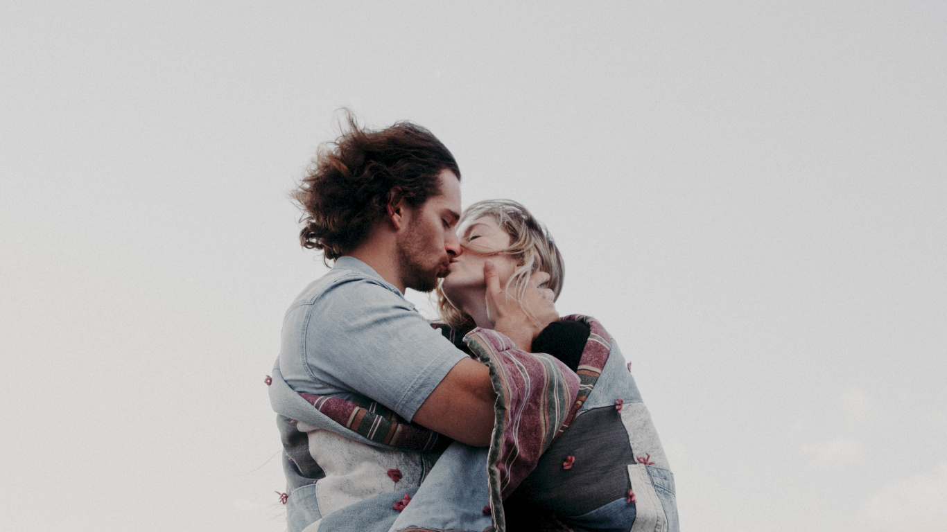 相互作用, 拥抱, 乐趣, 脸颊, 其他重要 壁纸 1366x768 允许