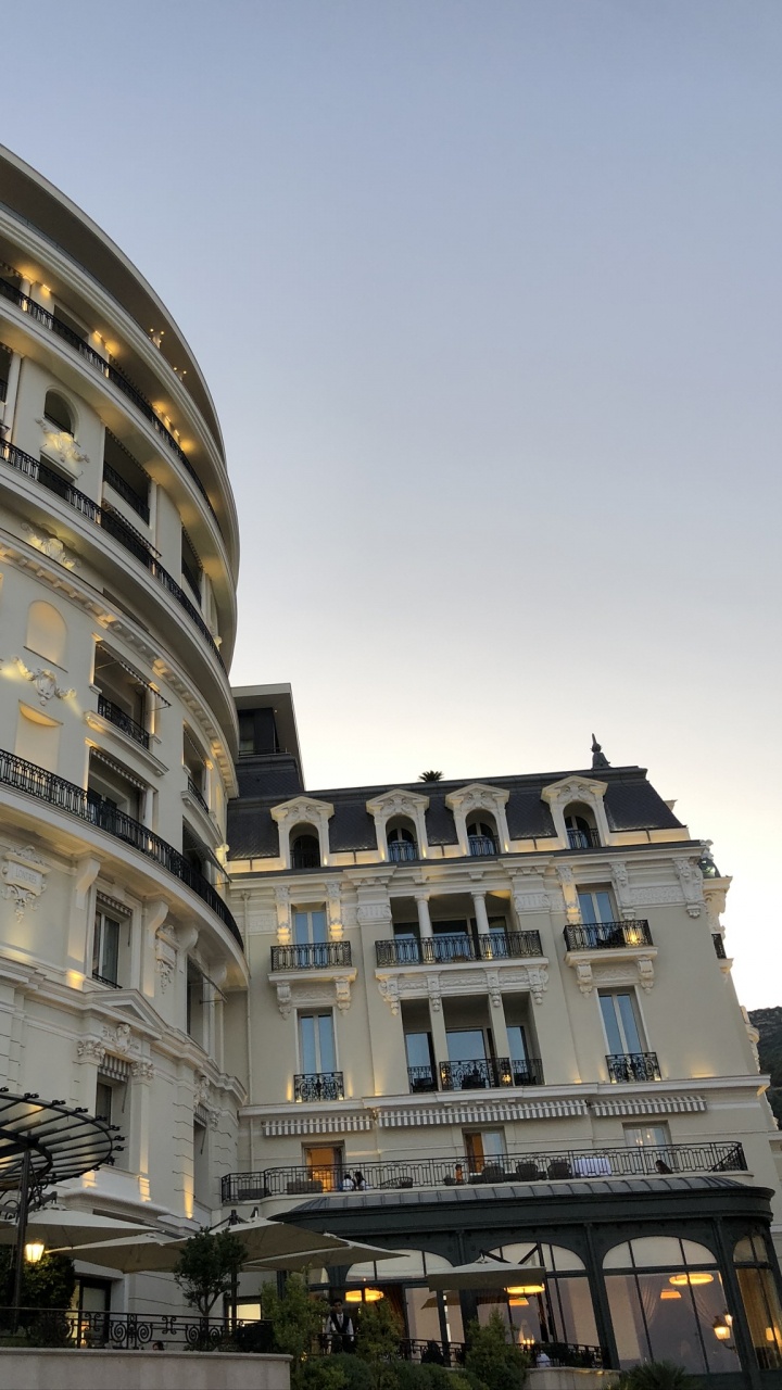 Fenêtre, Copropriété, Façade, Utilisation Mixte, Bâtiment. Wallpaper in 720x1280 Resolution