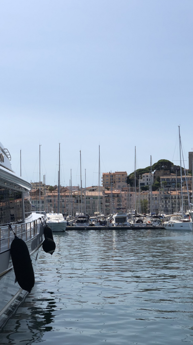 Marina, Bateau, Eau, Motomarine, Voie Navigable. Wallpaper in 750x1334 Resolution