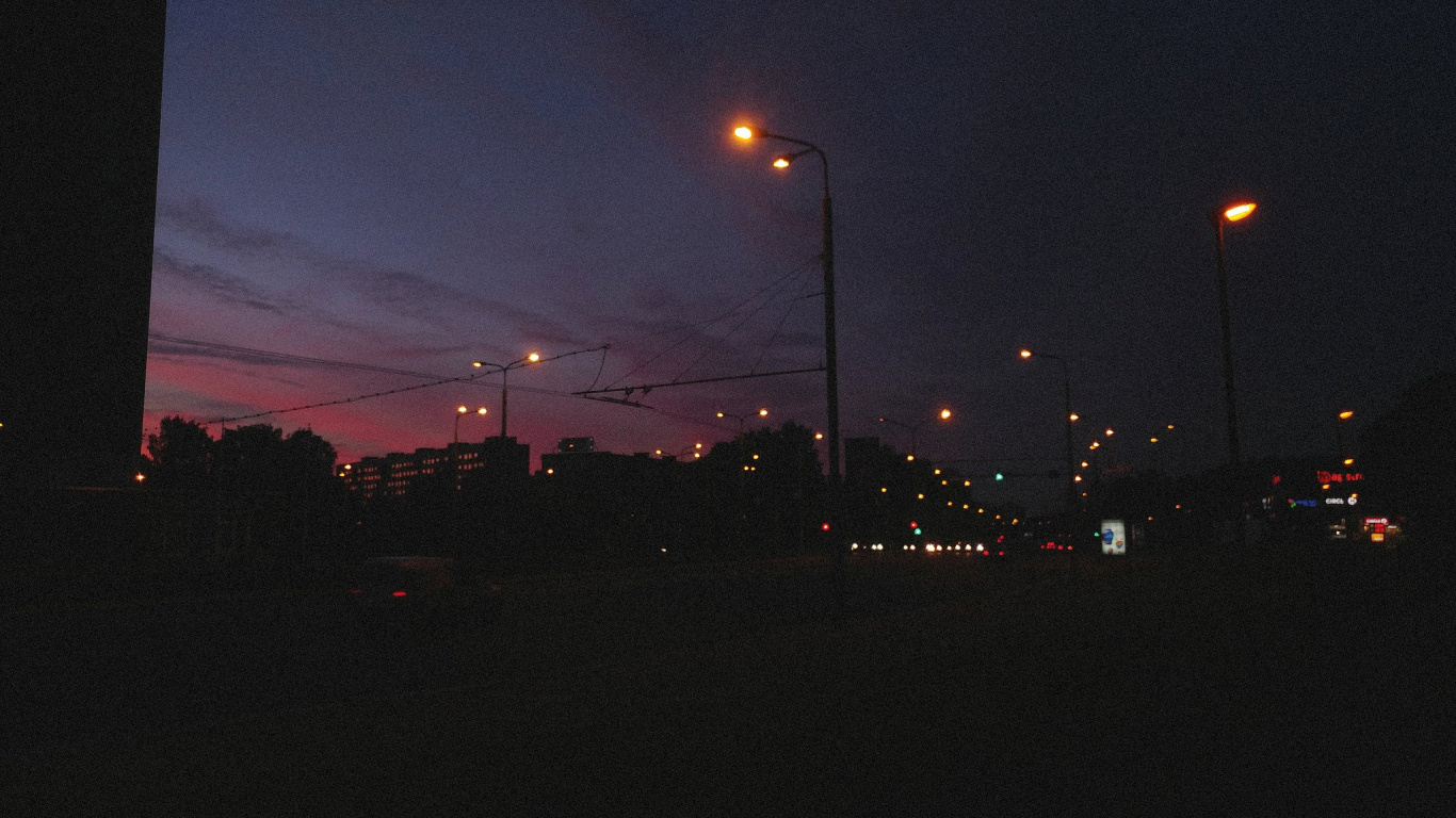 Nuit, Atmosphère, Lumière de Rue, L'éclairage Automobile, Surface de la Route. Wallpaper in 1366x768 Resolution