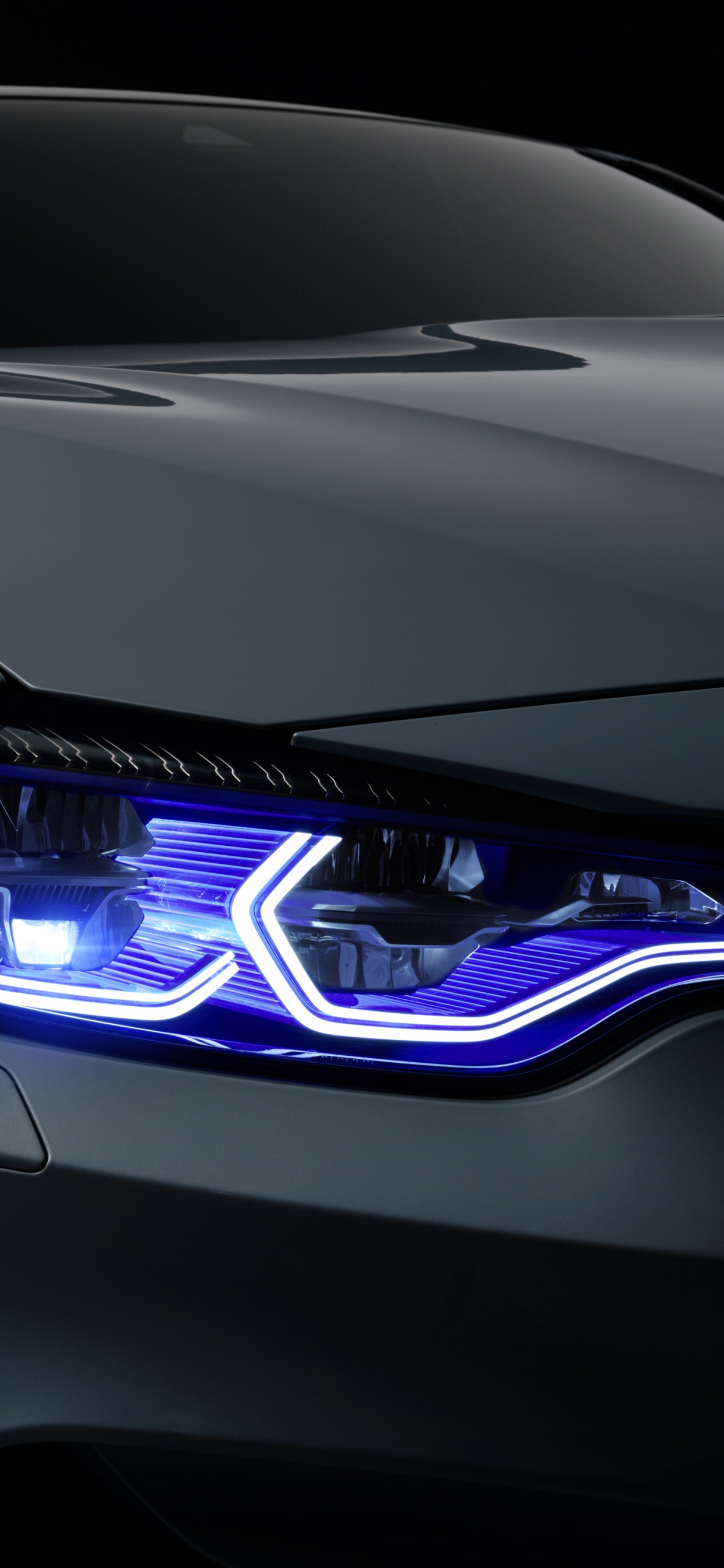 Porsche 911 Blanche Garée Sur Une Surface Noire. Wallpaper in 1242x2688 Resolution