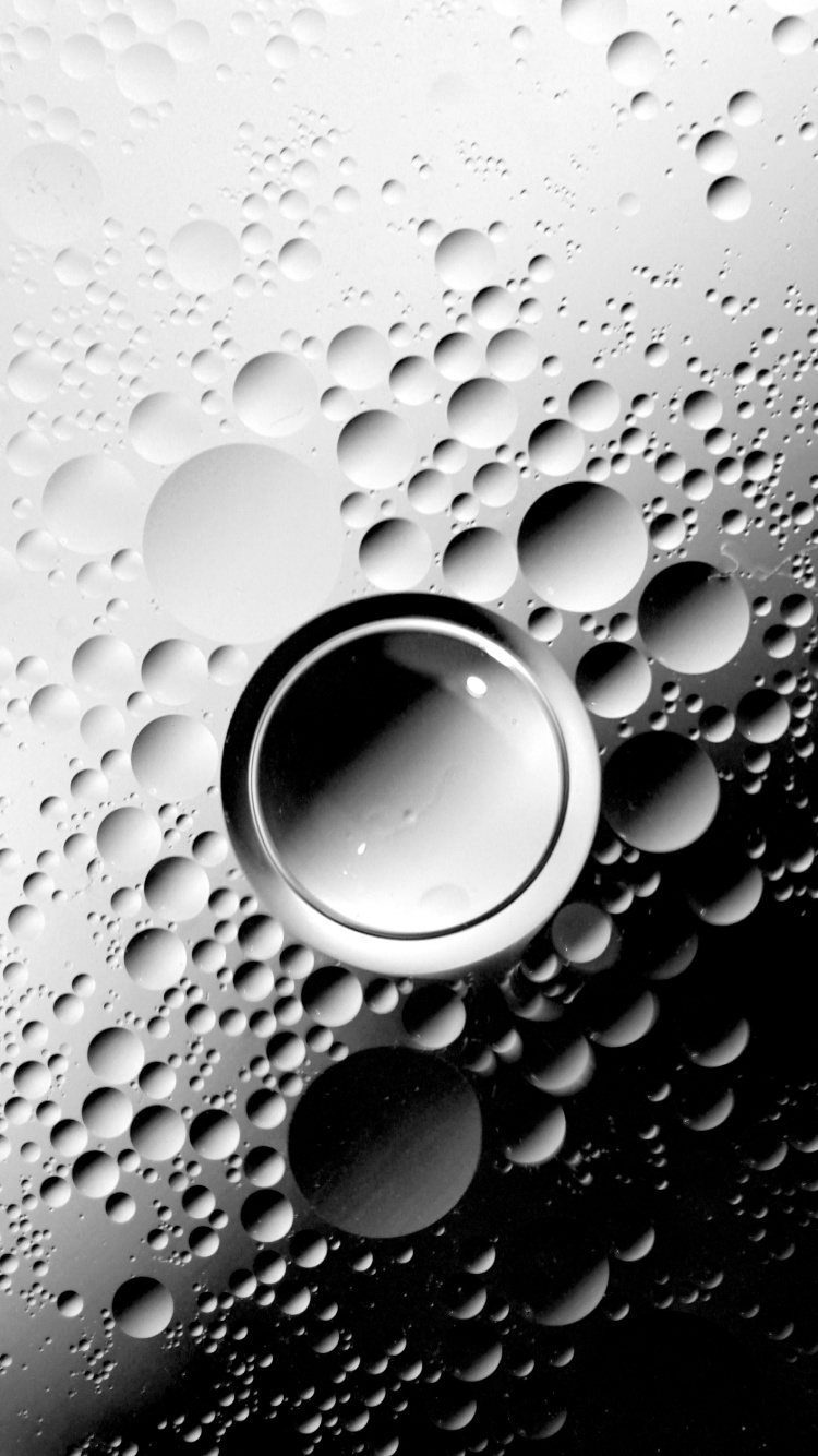 Black and White Round Frame. Wallpaper in 750x1334 Resolution