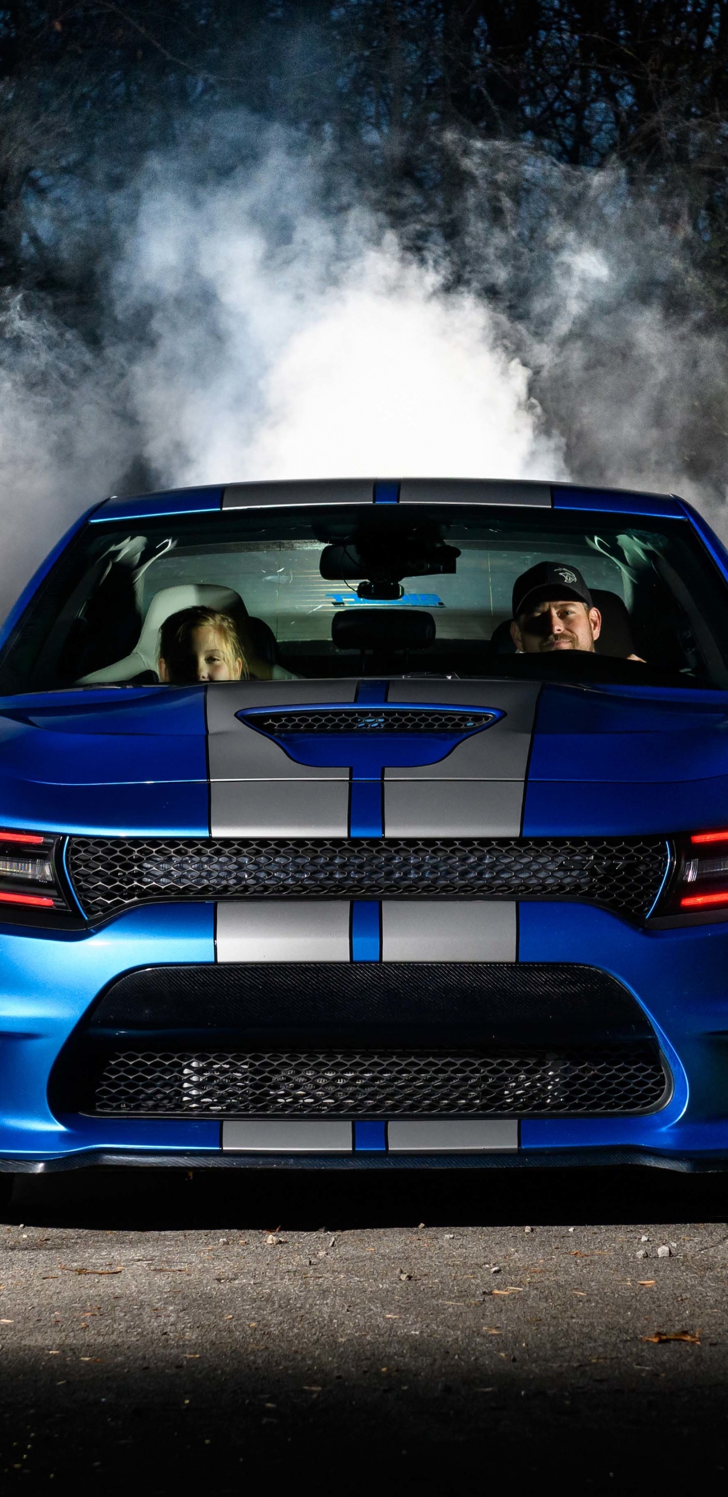 Blue Chevrolet Camaro on Road. Wallpaper in 1440x2960 Resolution