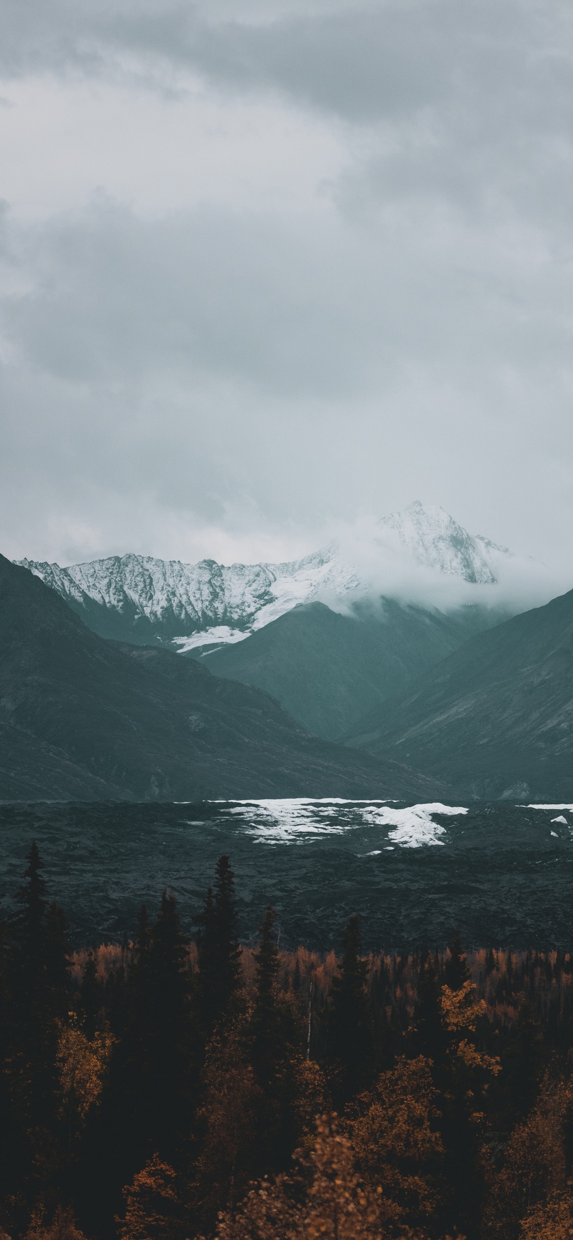 Bergkette, See, Mount Scenery, Bergstation, Fiel. Wallpaper in 1125x2436 Resolution