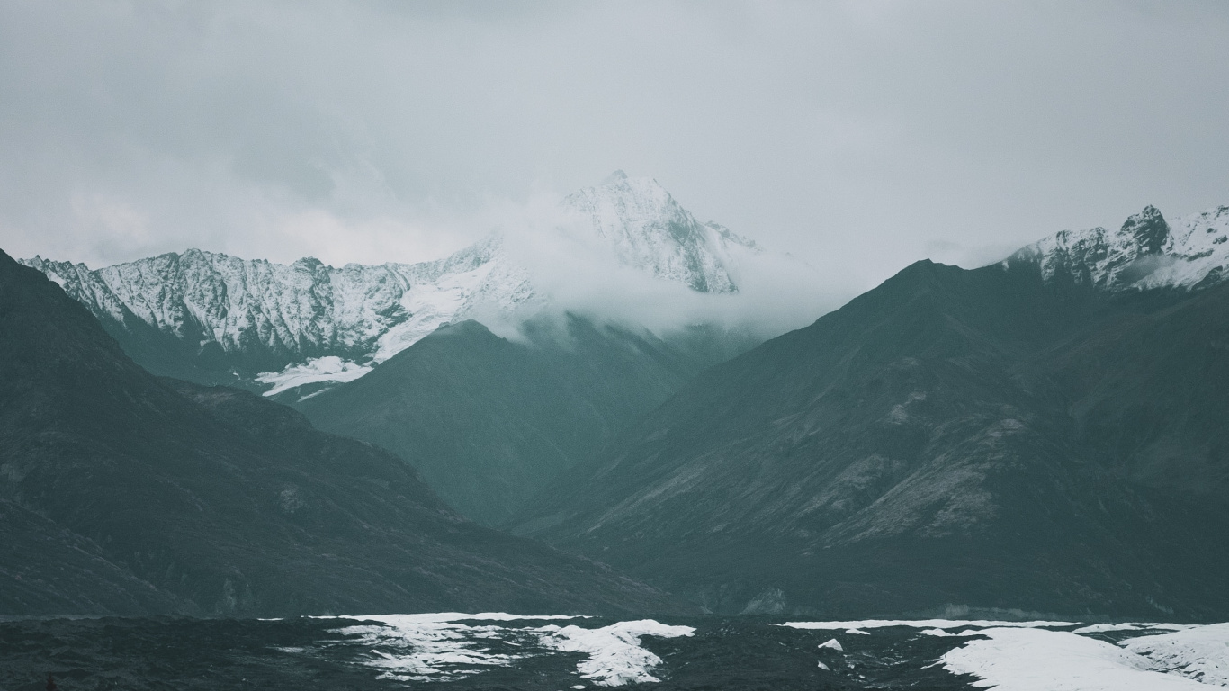 Mountain Range, Lake, Mount Scenery, Hill Station, Fell. Wallpaper in 1366x768 Resolution