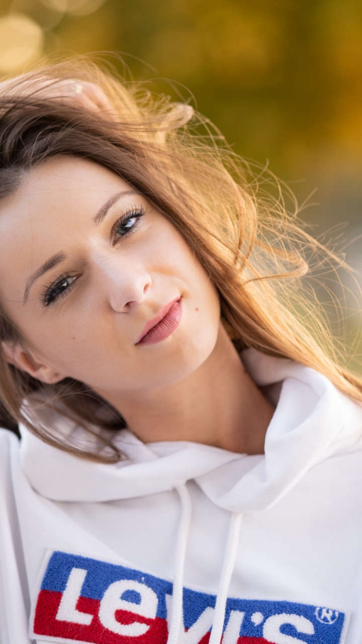 Ios, Hair, Face, Lip, Shoulder. Wallpaper in 720x1280 Resolution