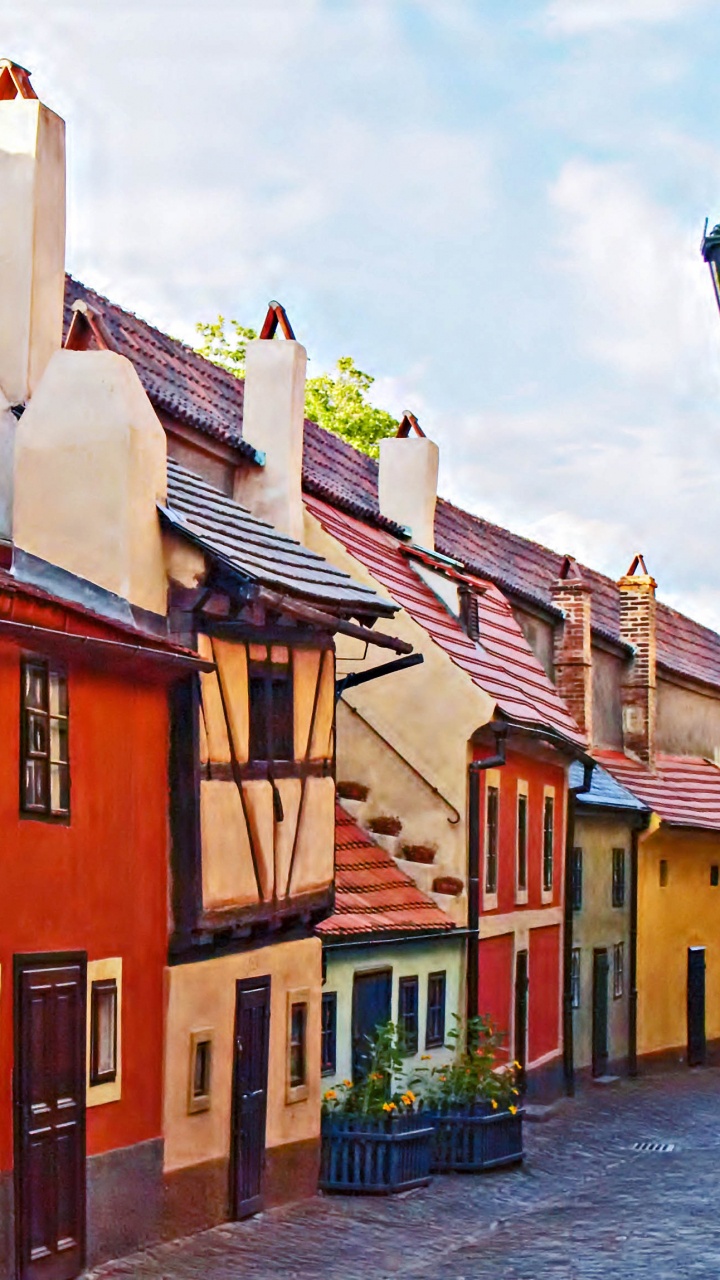 Edificio de Hormigón Marrón y Blanco Durante el Día.. Wallpaper in 720x1280 Resolution