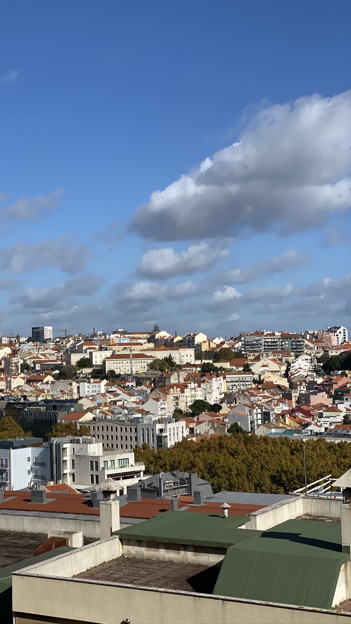 Tageszeit, Wohngebiet, Nachbarschaft, Cloud, Stadtgebiet. Wallpaper in 720x1280 Resolution