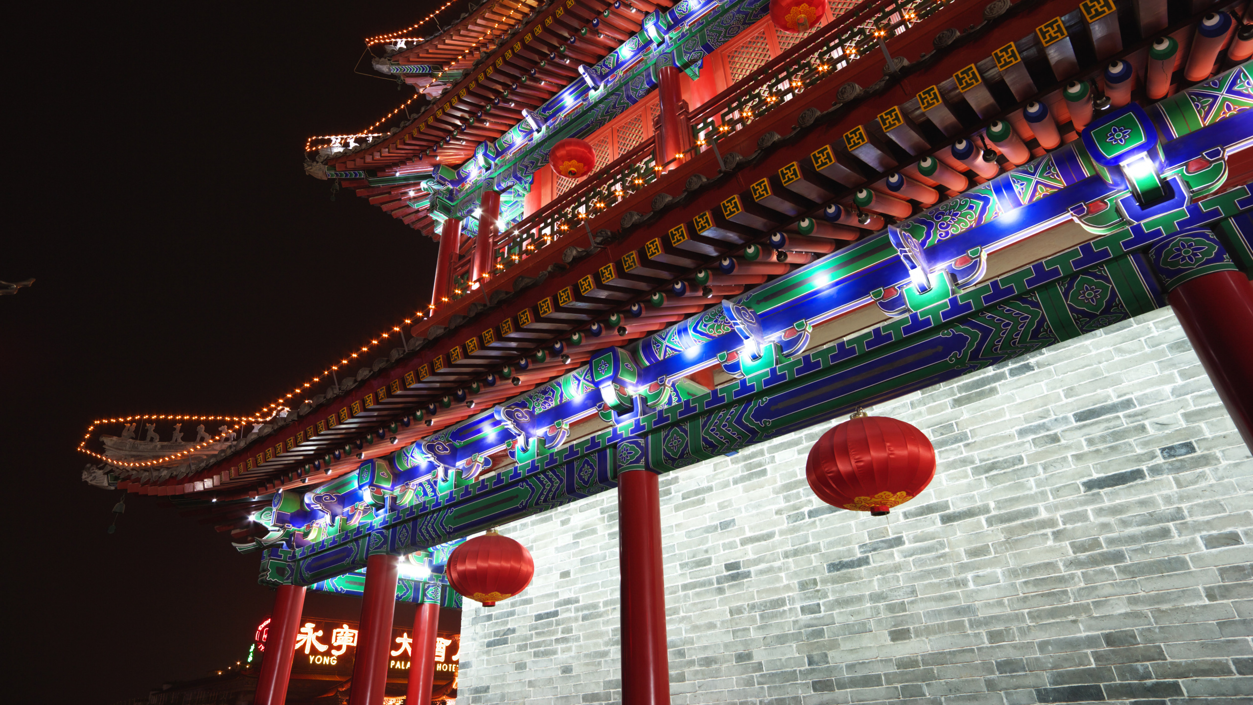 Red and White Chinese Lanterns. Wallpaper in 2560x1440 Resolution