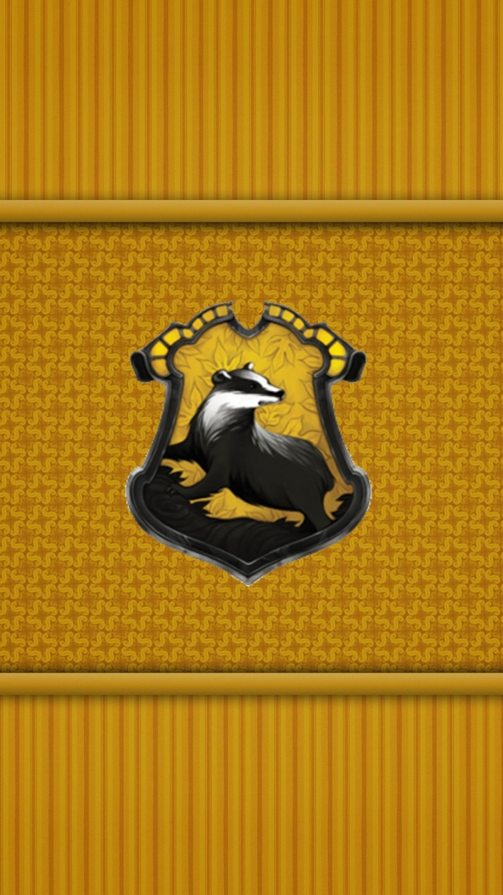 Gold and Black Heart Logo. Wallpaper in 720x1280 Resolution