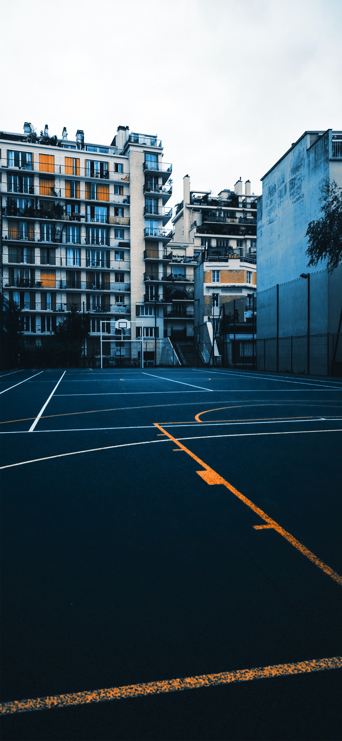 Sport de Rue, Rue, Sports de Rue, Bâtiment, Fenêtre. Wallpaper in 1125x2436 Resolution