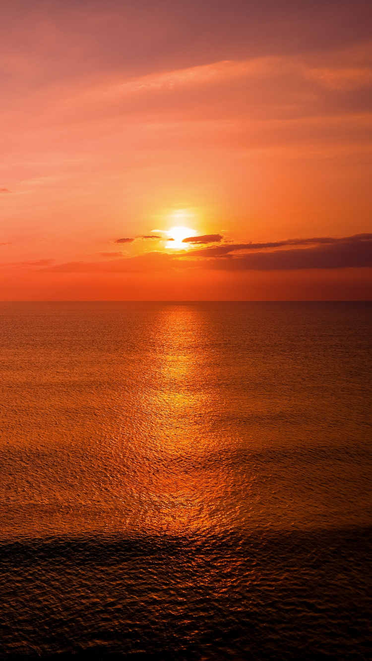 Meer, Sonnenuntergang, Horizont, Sonnenaufgang, Abend. Wallpaper in 750x1334 Resolution
