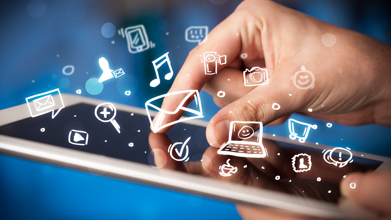 Pies de Personas en Dispositivo Blanco y Negro. Wallpaper in 1280x720 Resolution