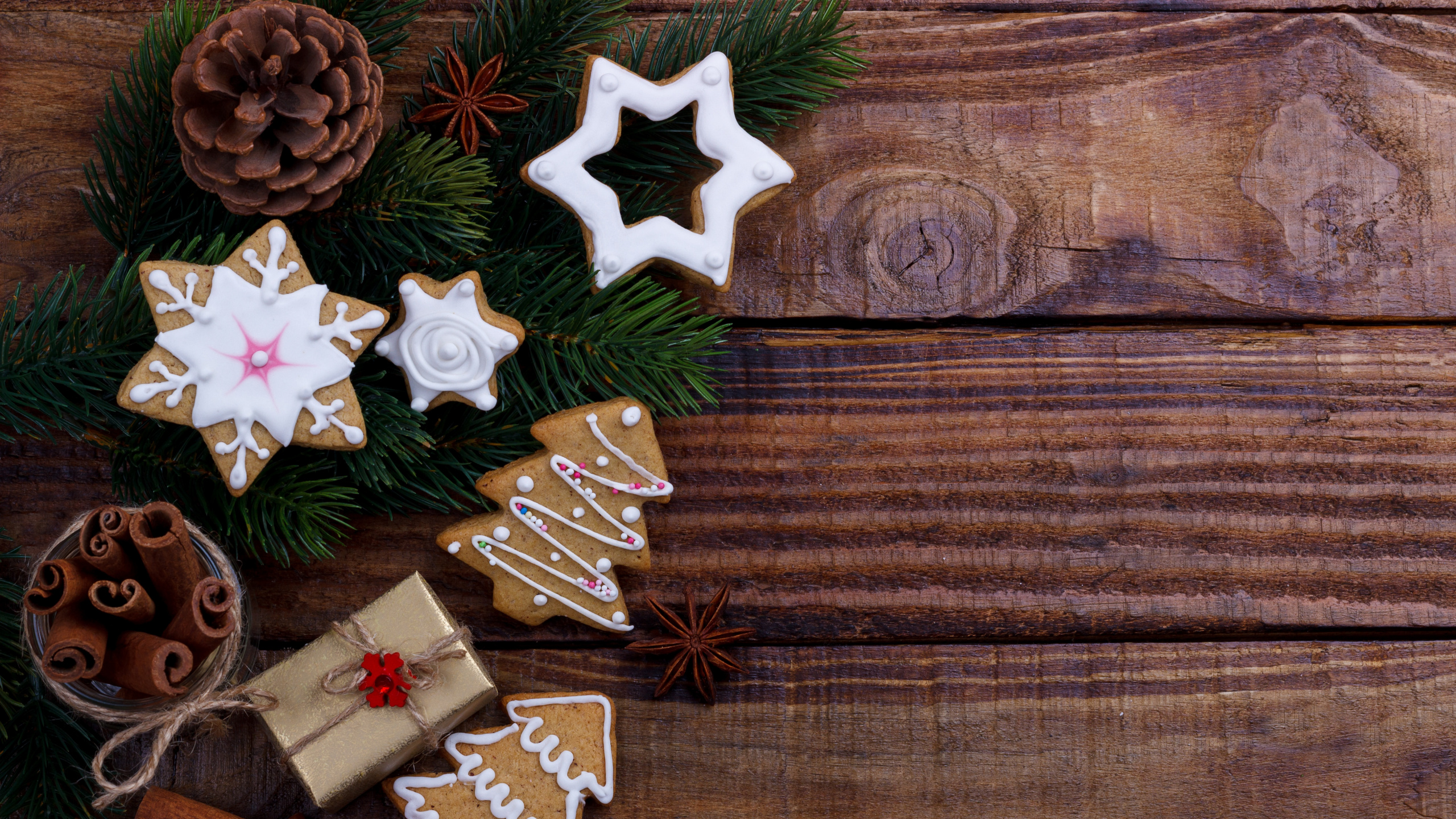 Décoration de Noël, Nouvelle Année, Brown, Ornement de Noël, Textile. Wallpaper in 2560x1440 Resolution