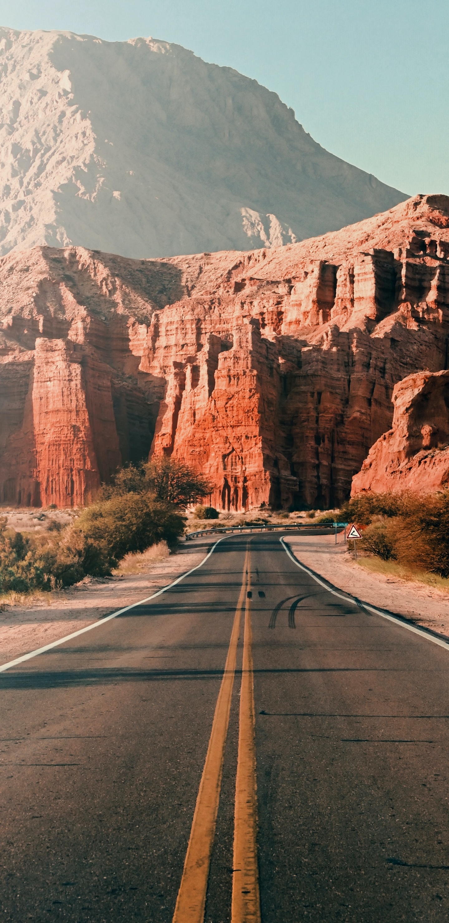 Les Châteaux, L'écorégion, Paysage Naturel, Surface de la Route, Highland. Wallpaper in 1440x2960 Resolution