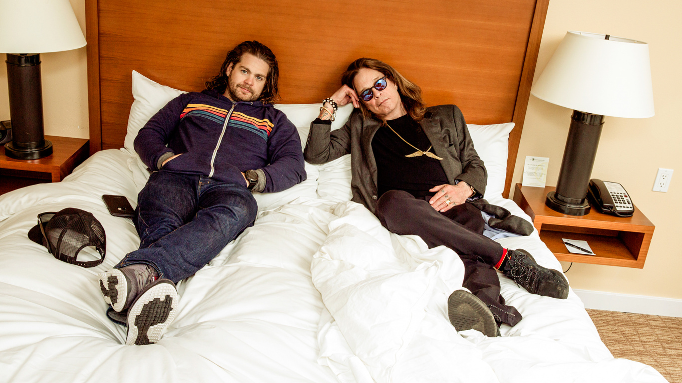 Ozzy Osbourne, Jack Osbourne, Ozzy-Buchsen Welt Umweg, Black Sabbath, Zimmer. Wallpaper in 1366x768 Resolution