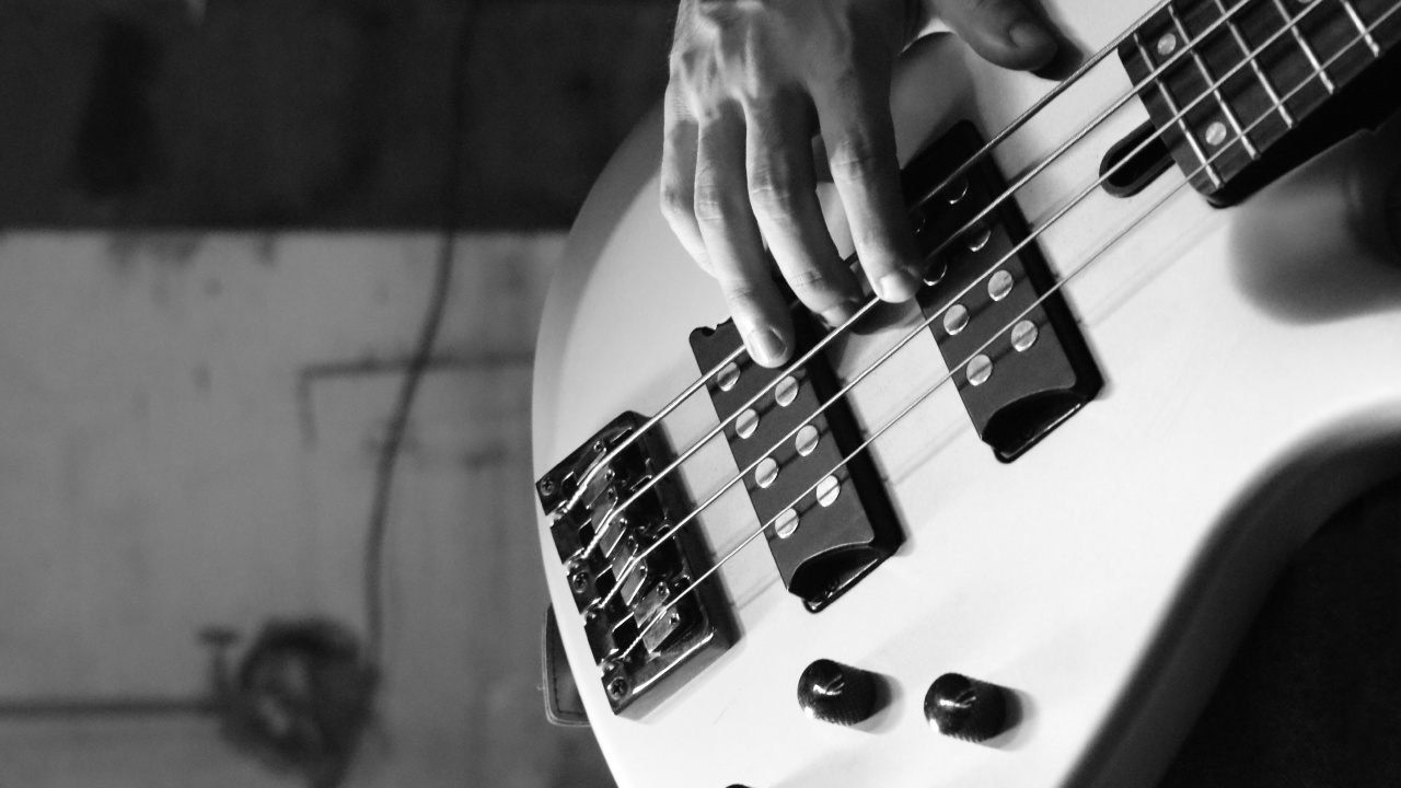 Bass Guitar, Guitar, Double Bass, Electric Guitar, String Instrument. Wallpaper in 1280x720 Resolution