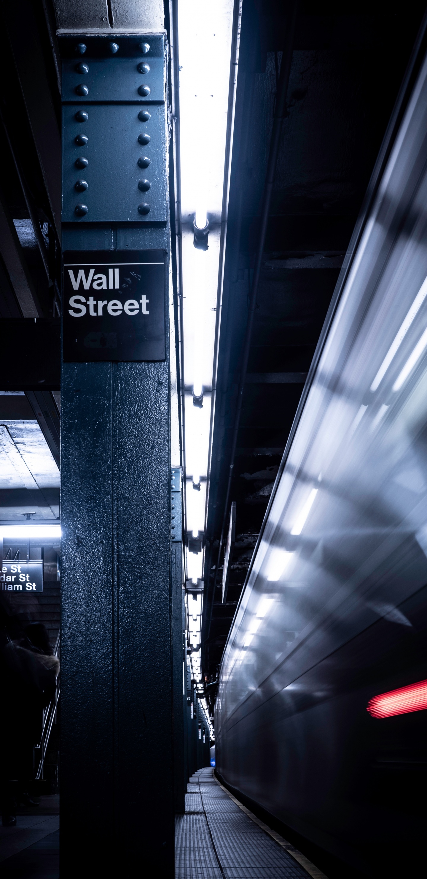 Gare en Noir et Blanc. Wallpaper in 1440x2960 Resolution