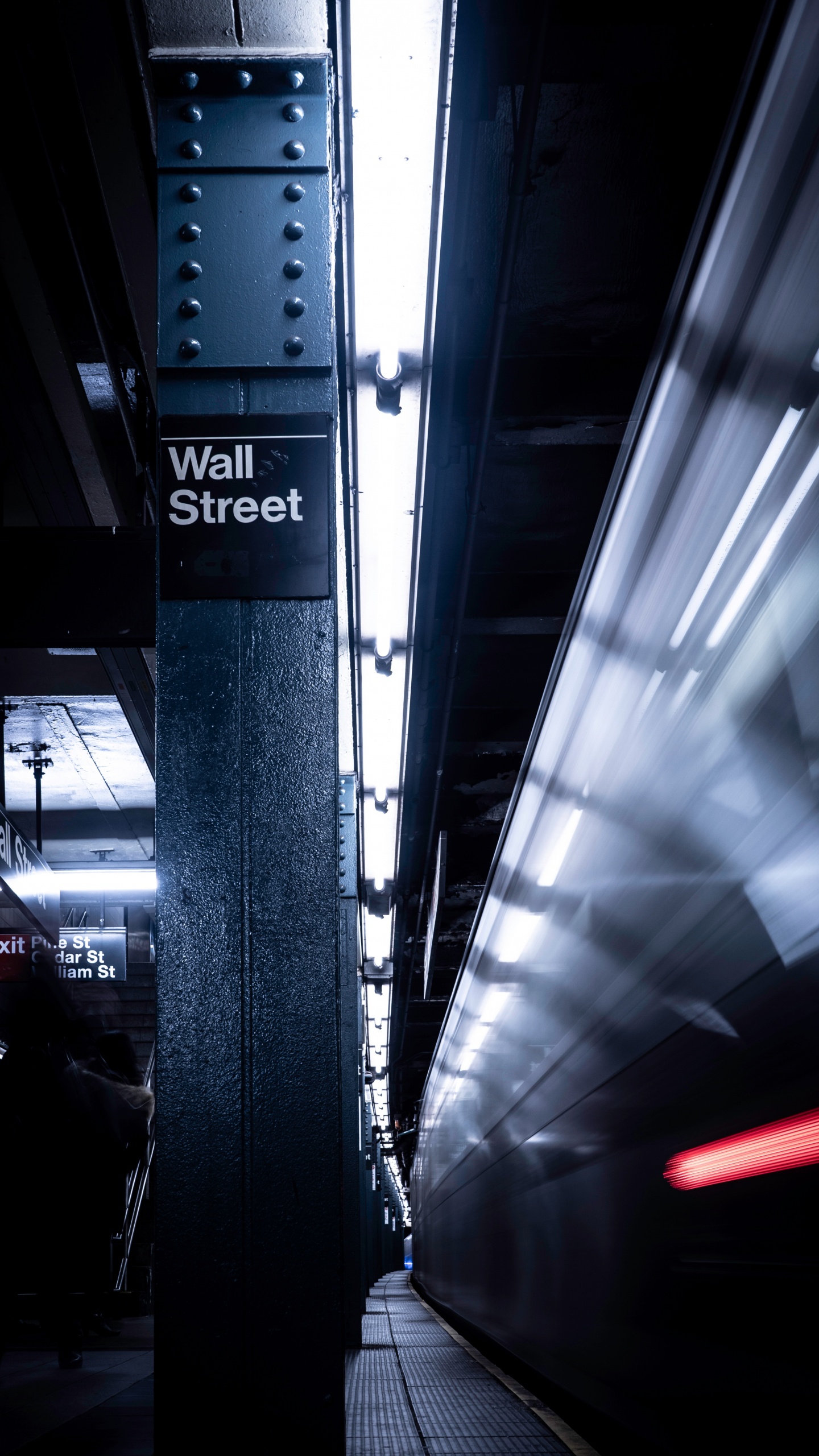 Black and White Train Station. Wallpaper in 1440x2560 Resolution