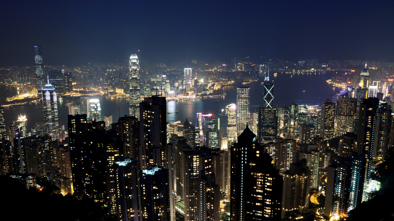 Horizon de la Ville Pendant la Nuit. Wallpaper in 1280x720 Resolution