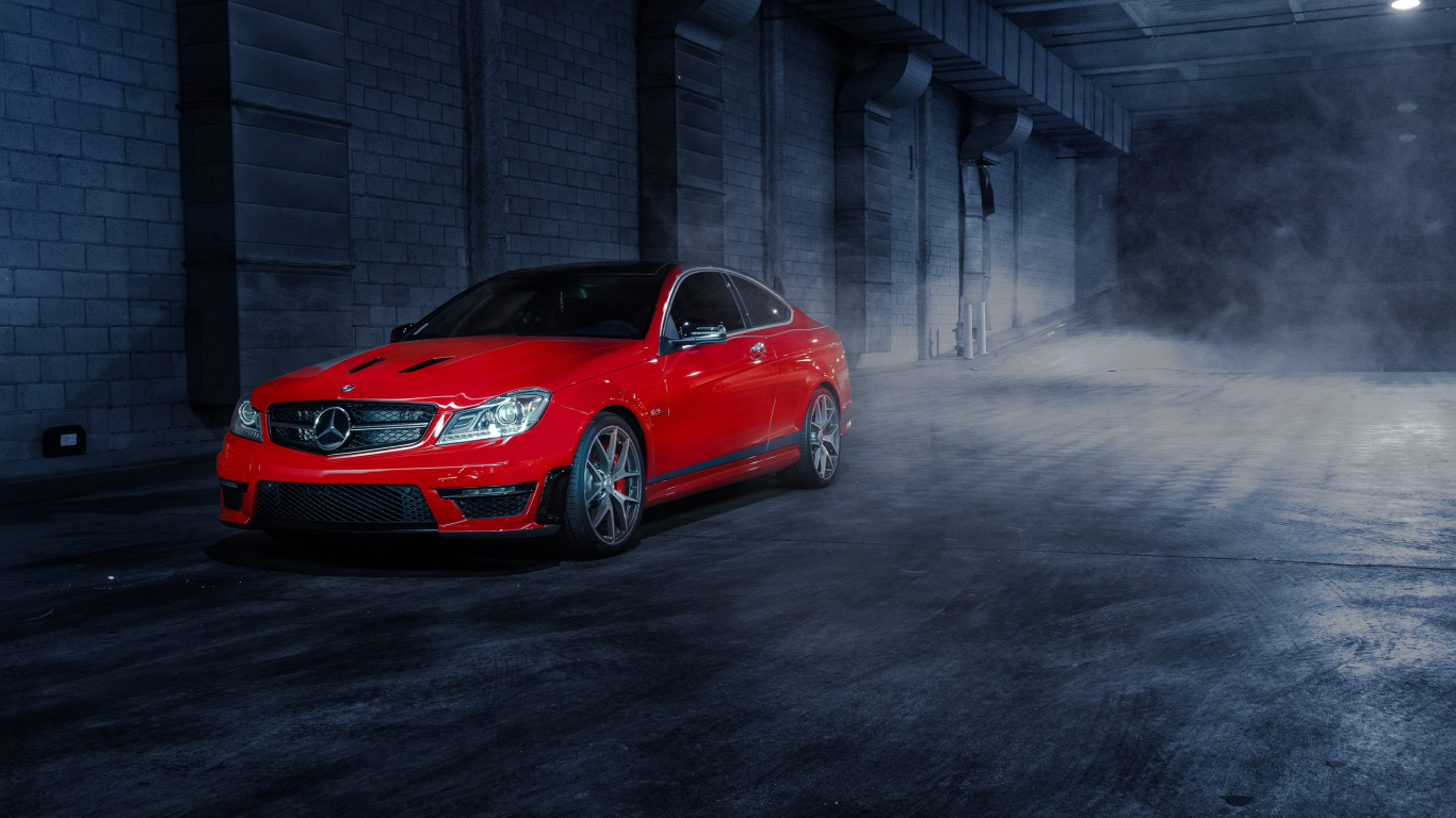 Rotes Bmw m 3 Coupe Auf Grauem Betonpflaster Geparkt. Wallpaper in 1366x768 Resolution