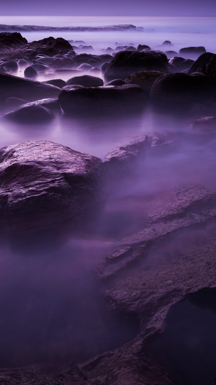 Glace Sur Plan D'eau. Wallpaper in 750x1334 Resolution