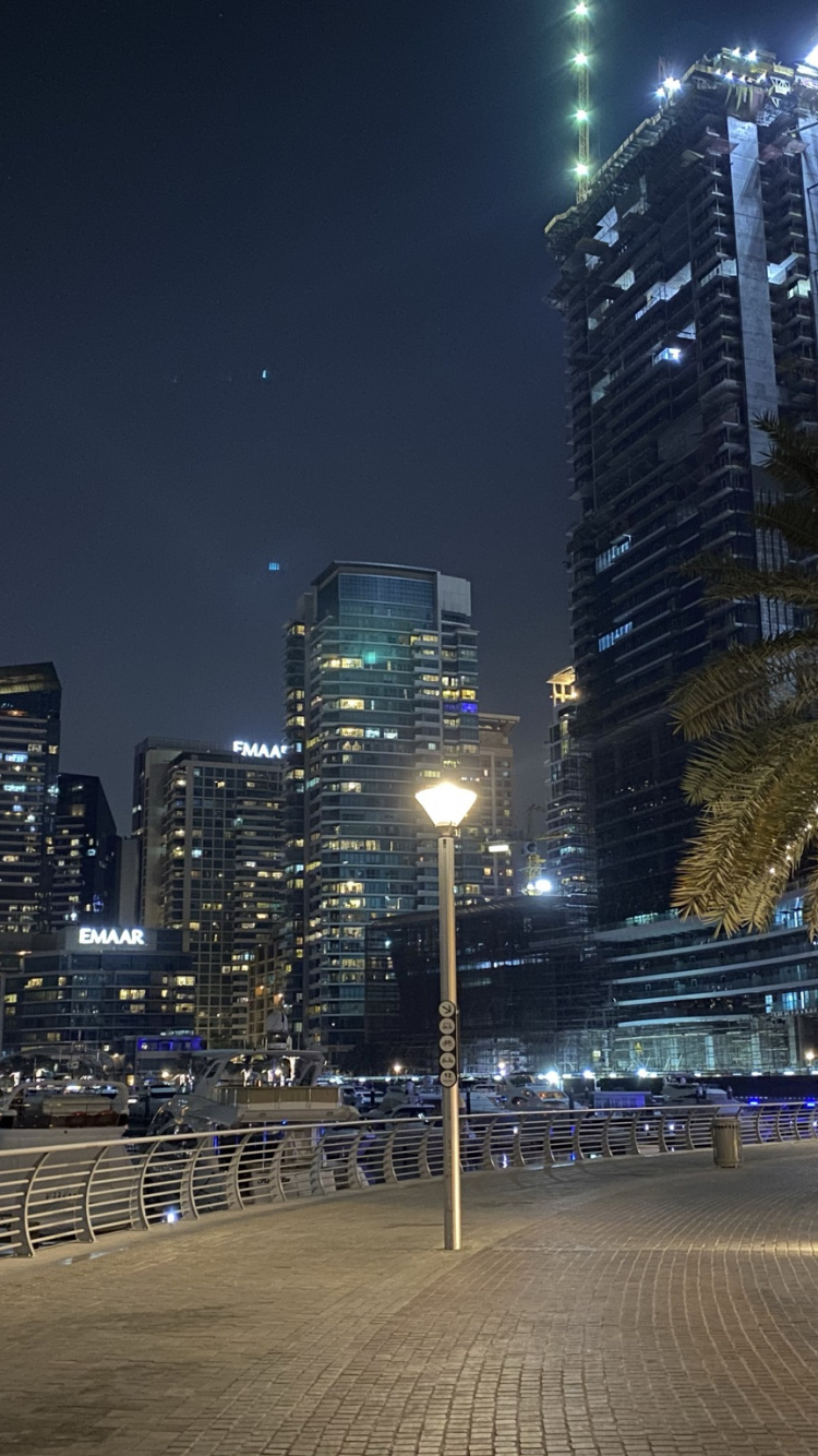 Dubaï, La Marina De Dubaï, Corps de L'eau, Route, Nuit. Wallpaper in 750x1334 Resolution