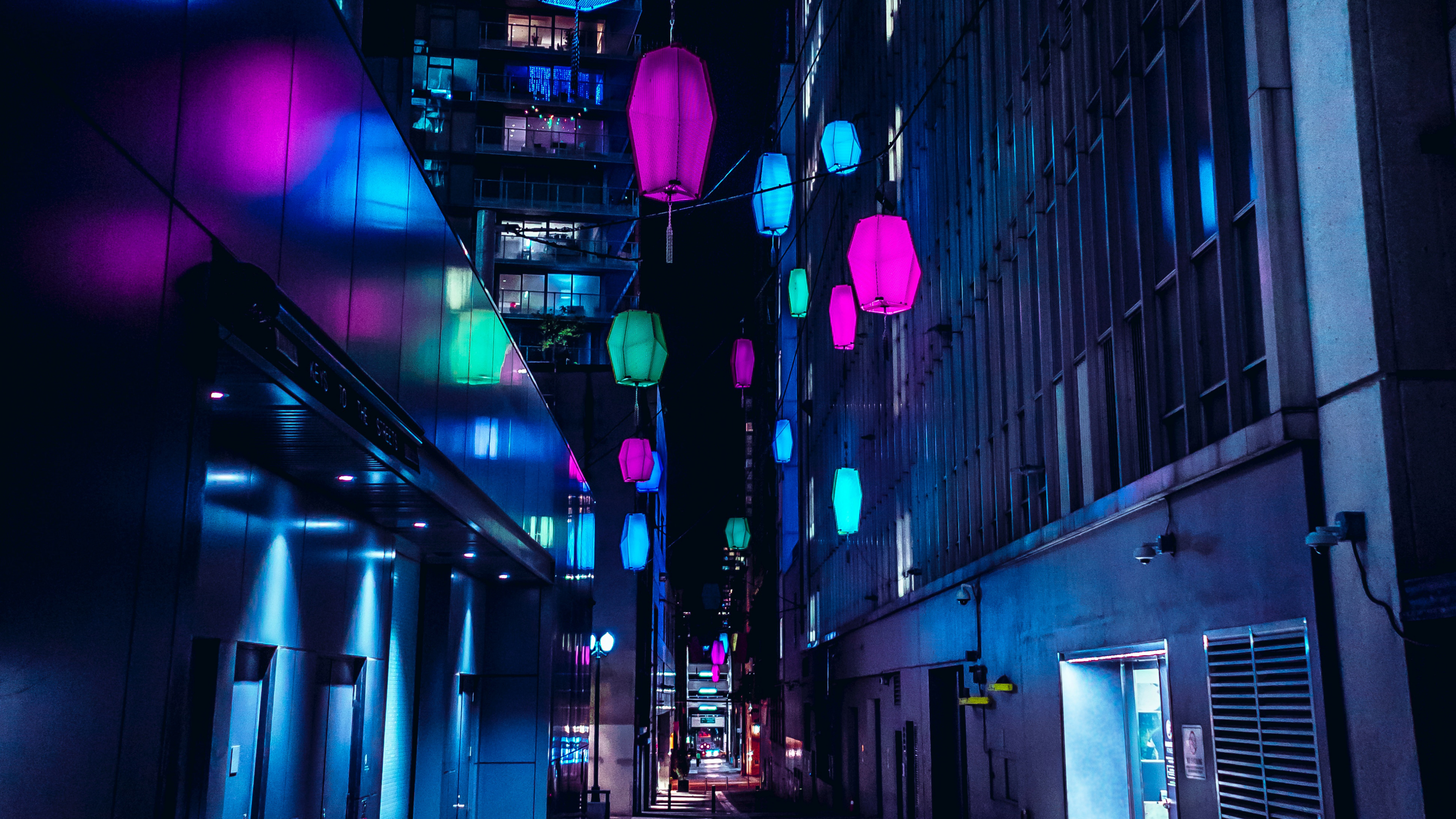 Blue and Green Lantern on Street During Night Time. Wallpaper in 3840x2160 Resolution