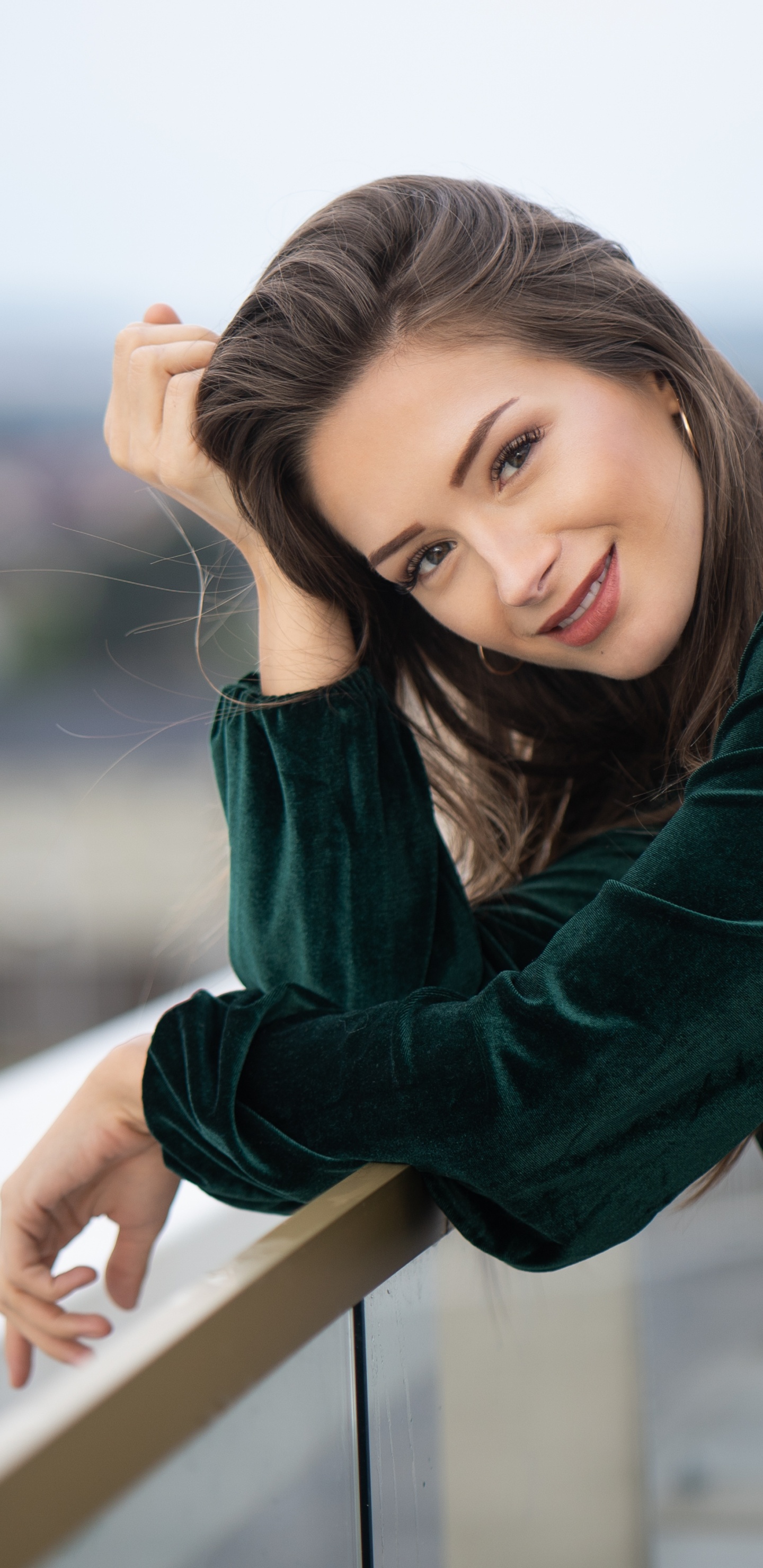 Belleza, Peinado, el Pelo Largo, Sesión, Sonrisa. Wallpaper in 1440x2960 Resolution