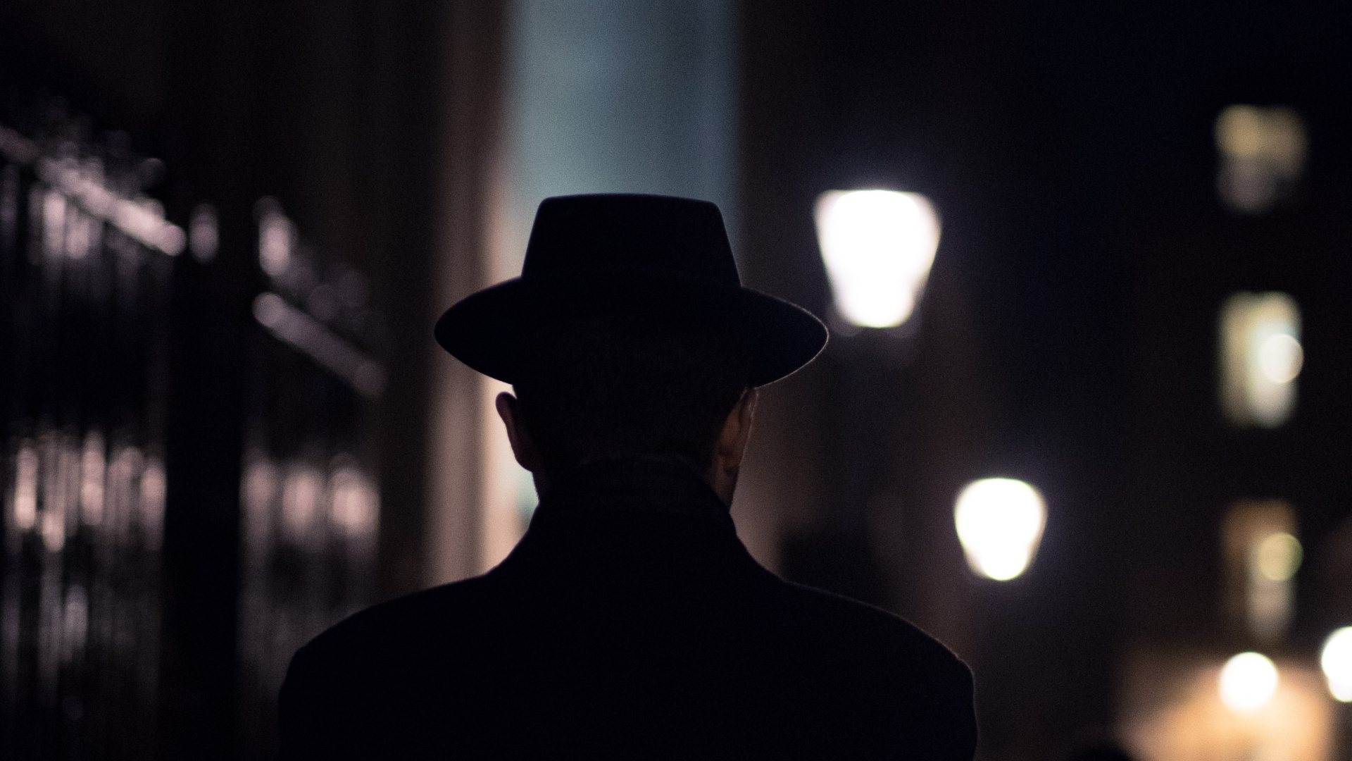 On Spook, TrumpUkraine Scandal, Organization, Quiet But not Blind, Night. Wallpaper in 1920x1080 Resolution