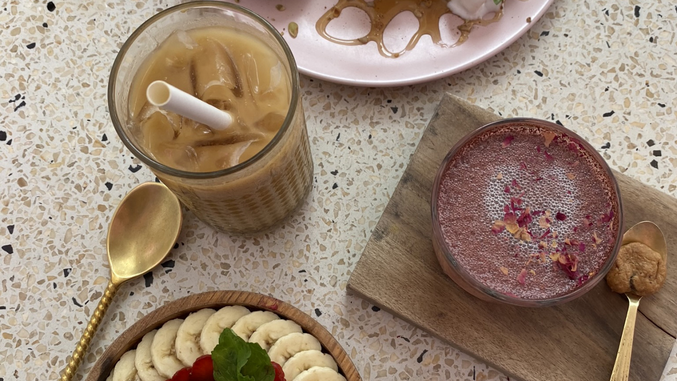 Dessert, Breakfast, Vegetarian Cuisine, Brunch, Meal. Wallpaper in 1366x768 Resolution