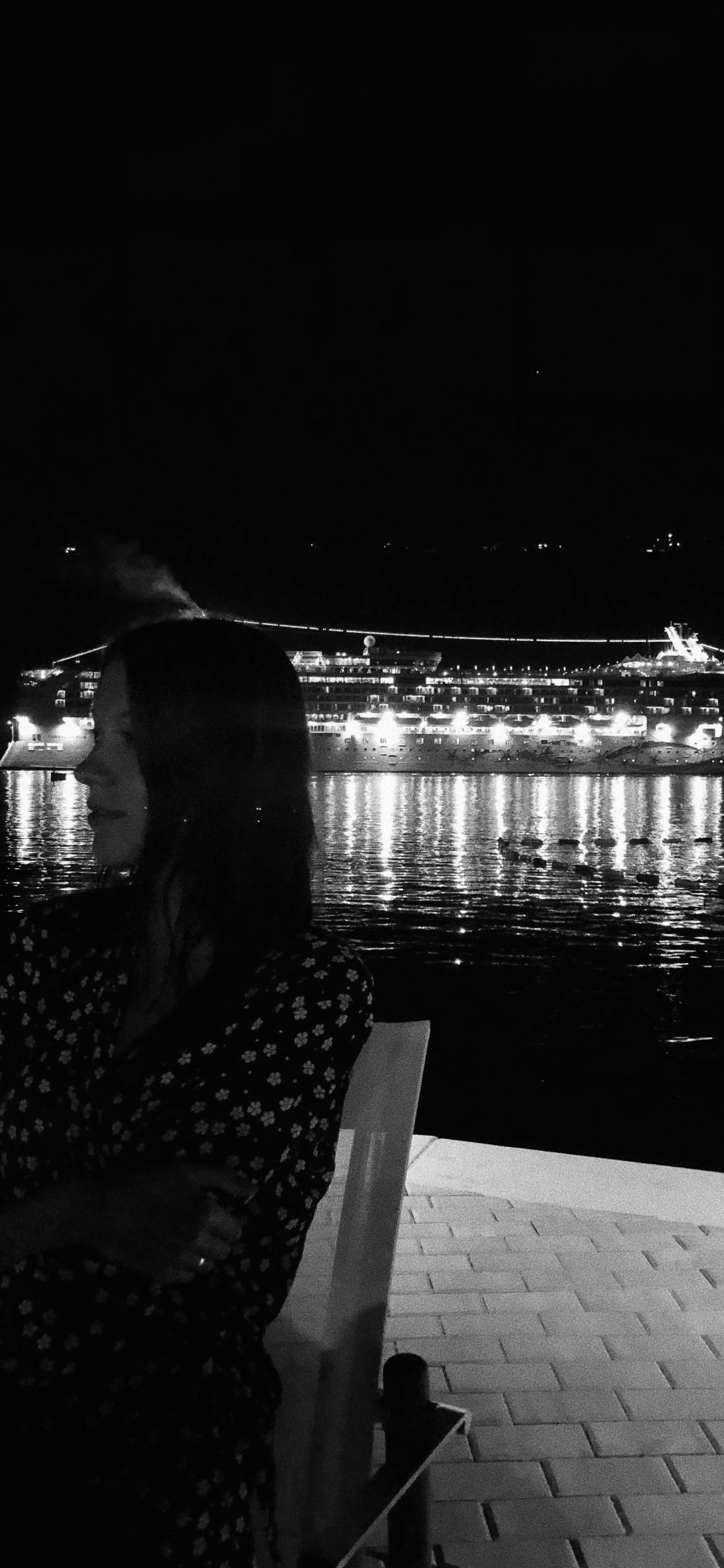 Reflection, Water, Black and White, Night, Darkness. Wallpaper in 1125x2436 Resolution