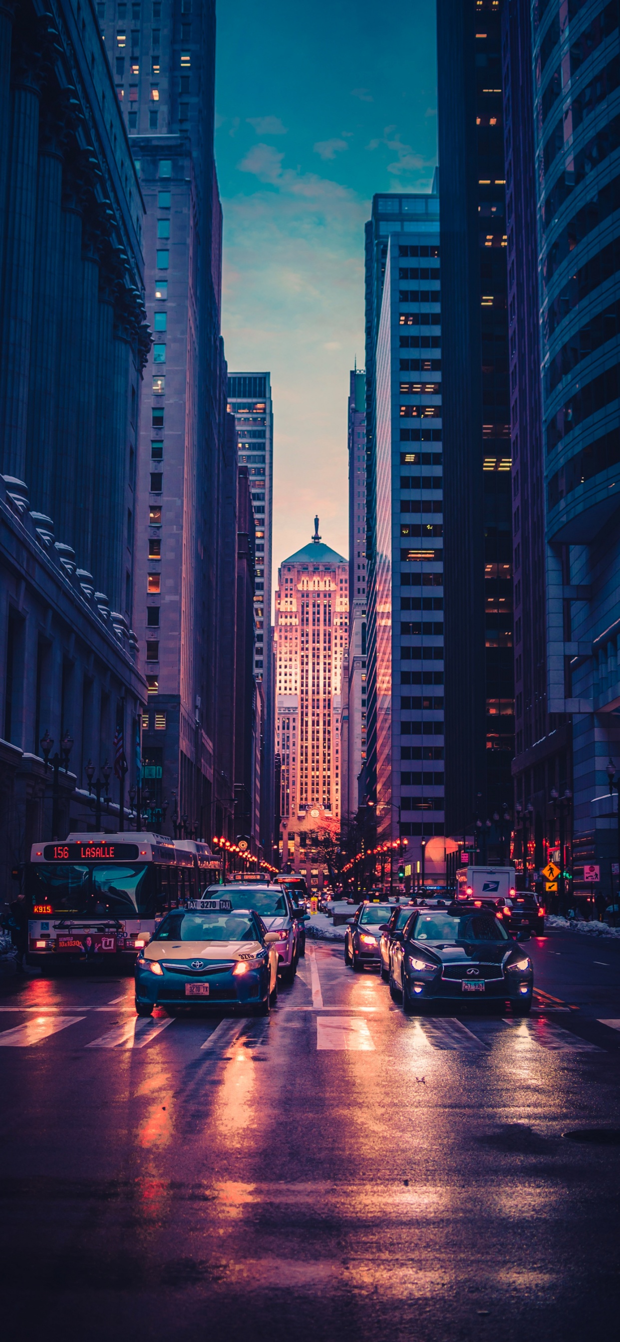 Bâtiment, Gratte-ciel, L'éclairage Automobile, Lumière, Infrastructure. Wallpaper in 1242x2688 Resolution