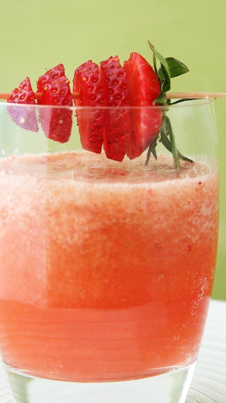 Strawberry Juice in Clear Drinking Glass. Wallpaper in 750x1334 Resolution