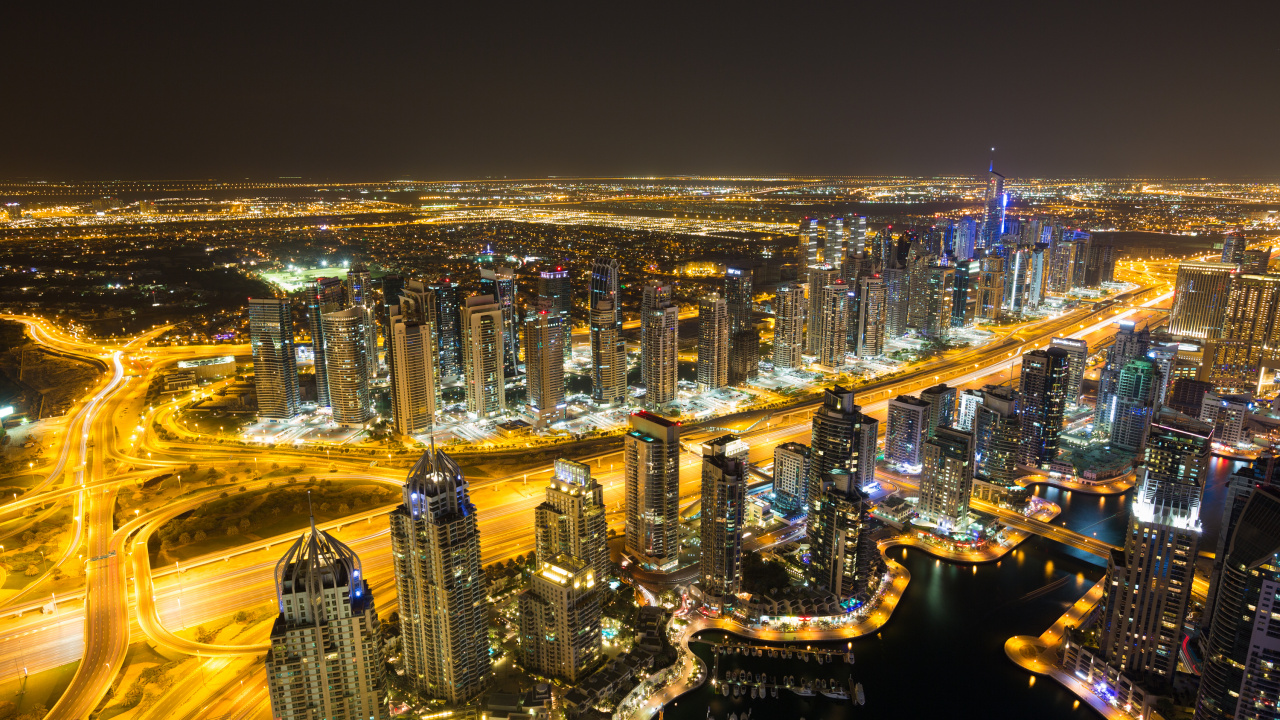 Vista Aérea de la Ciudad Durante la Noche.. Wallpaper in 1280x720 Resolution
