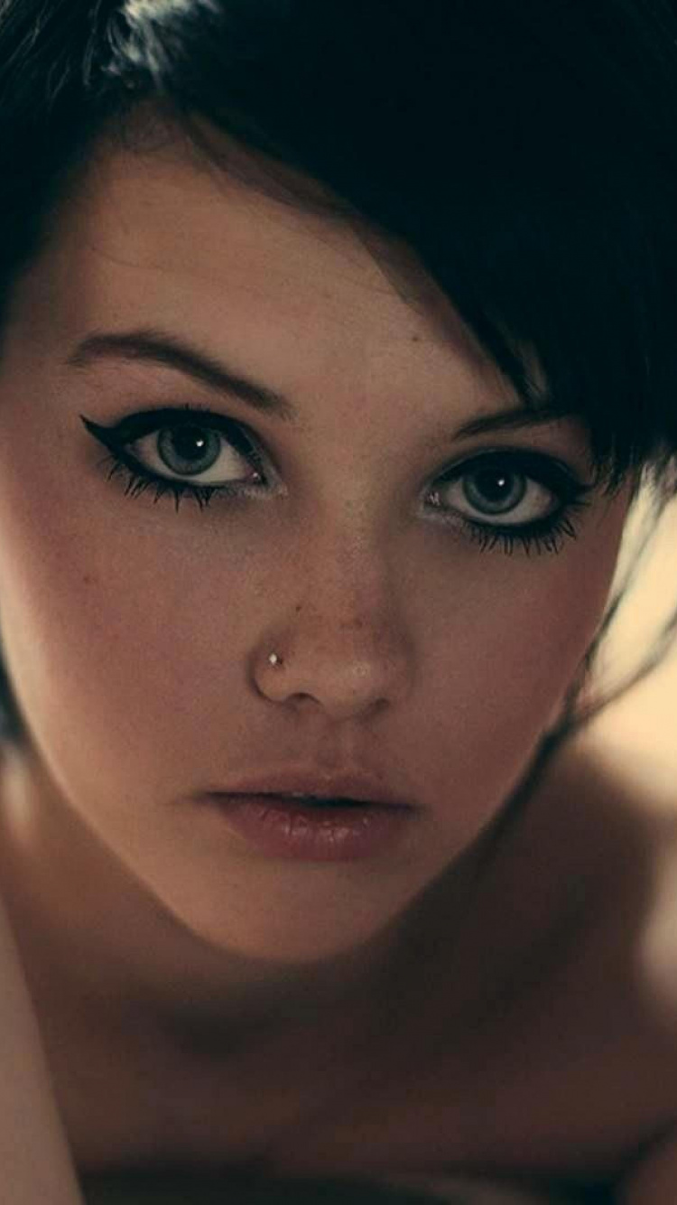 Beauty, Eyebrow, Lip, Model, Video. Wallpaper in 750x1334 Resolution