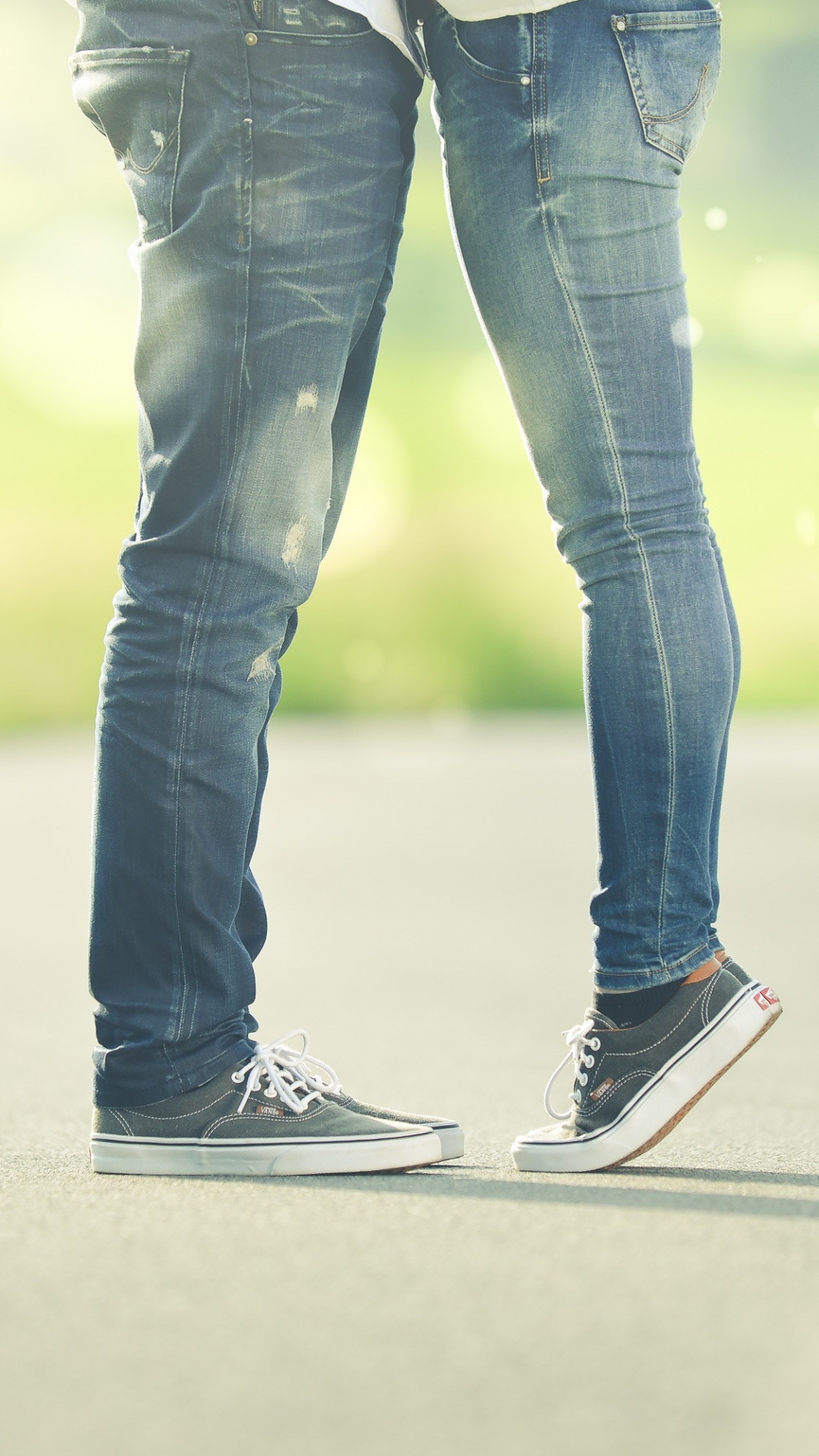 Felicidad, Romanticismo, Amistad, Jeans, Mezclilla. Wallpaper in 1080x1920 Resolution