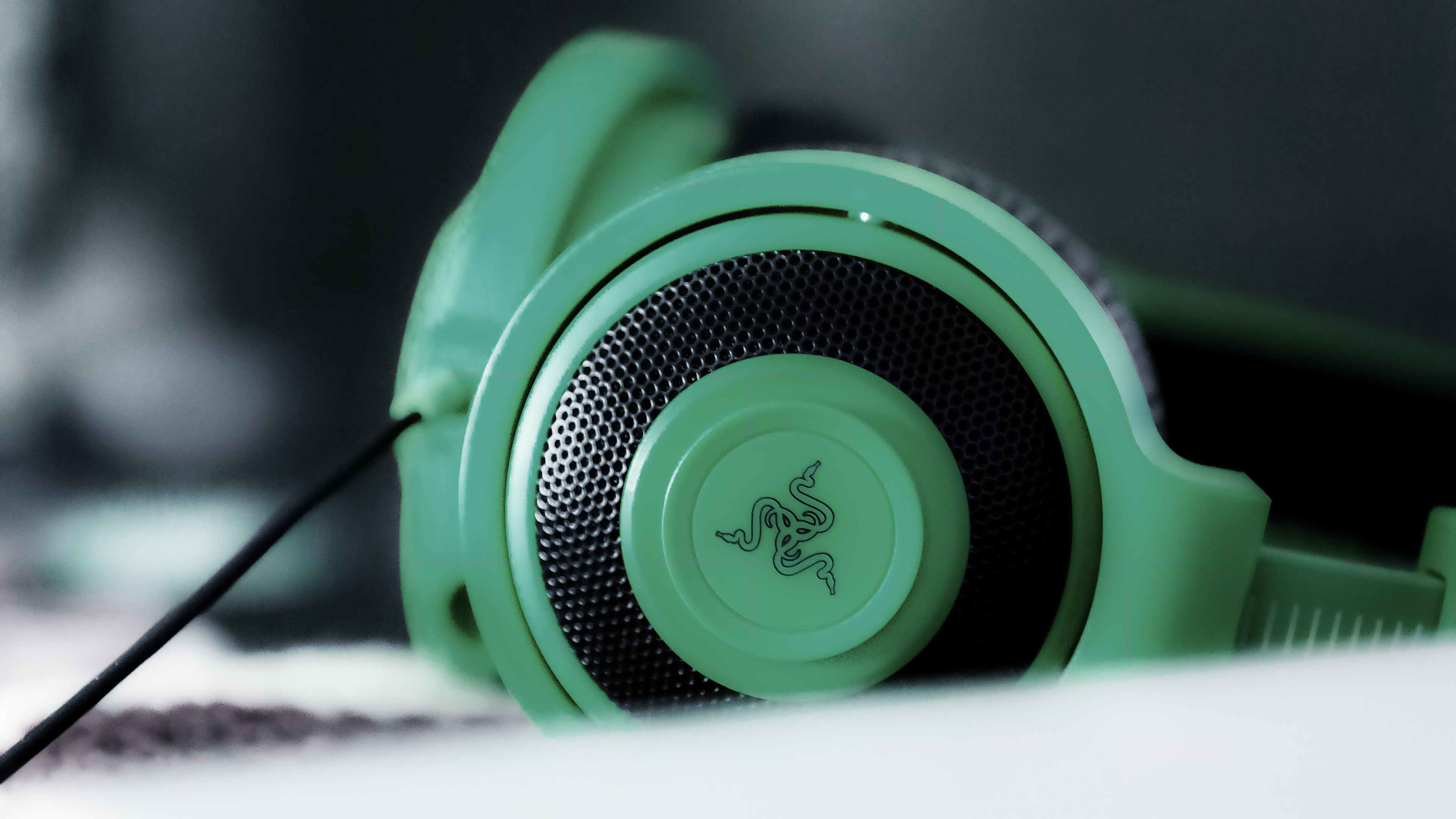 Headphones, Headset, Green, Gadget, Audio Equipment. Wallpaper in 3840x2160 Resolution