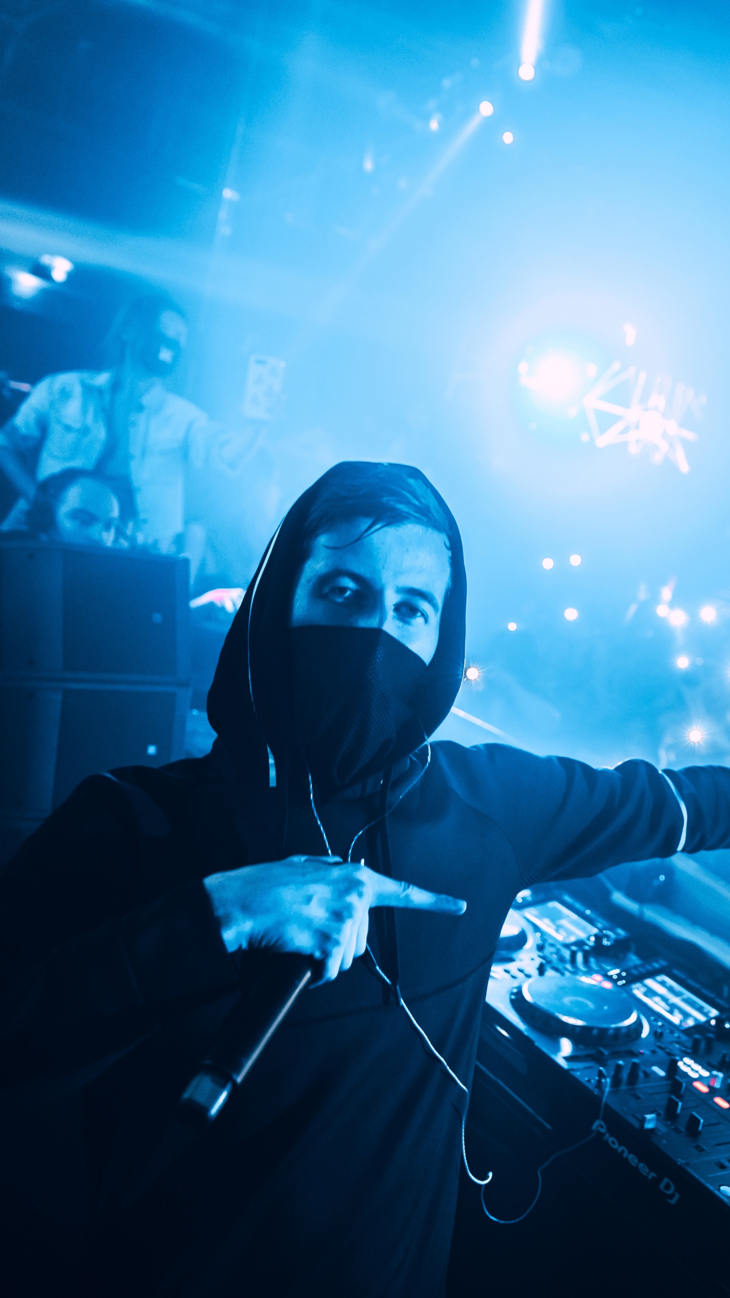 Blue, Performance, Light, Music Artist, Music Venue. Wallpaper in 1440x2560 Resolution