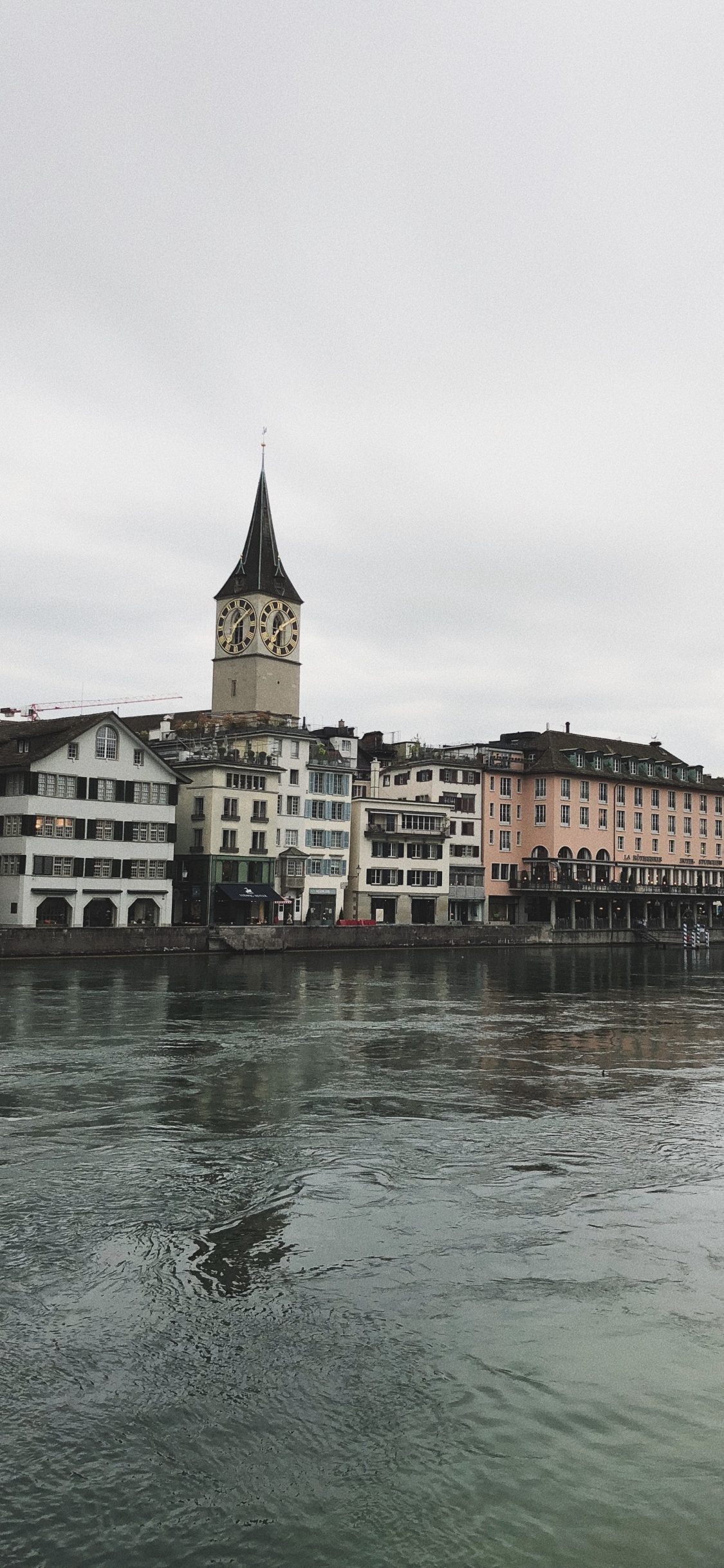 Zürich, Fraumnster Kirche, Gewässer, Winter, Brücke. Wallpaper in 1125x2436 Resolution