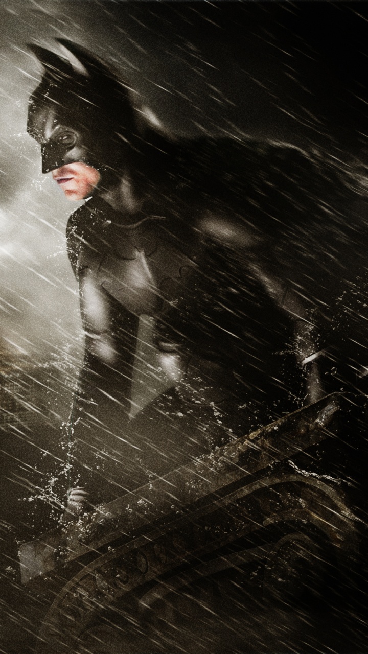 Femme en Chemise Blanche à Manches Longues et Pantalon Noir Debout Sur L'eau. Wallpaper in 720x1280 Resolution