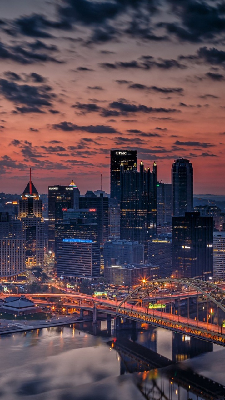 Skyline Der Stadt Bei Nacht Night. Wallpaper in 720x1280 Resolution