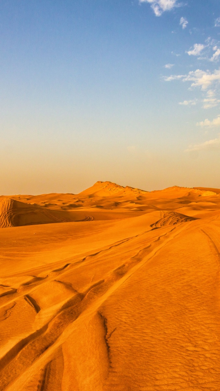 Brown Sand Under Blue Sky During Daytime. Wallpaper in 720x1280 Resolution