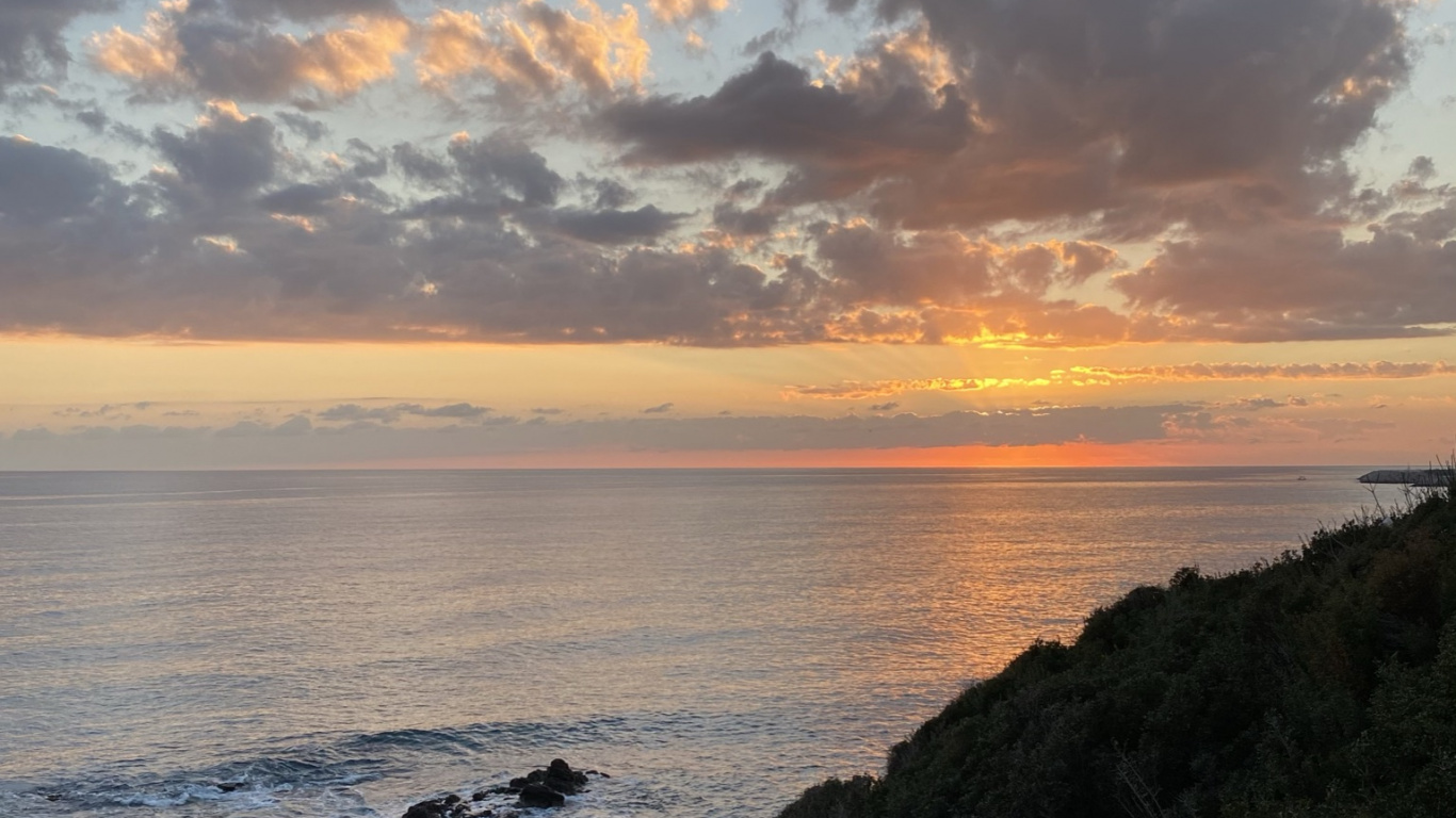 余辉, 自然景观, 阳光, 日落, 日出 壁纸 1366x768 允许