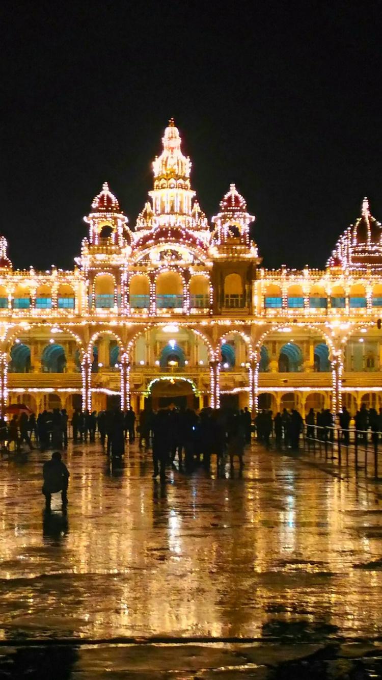 Bâtiment en Béton Blanc Pendant la Nuit. Wallpaper in 750x1334 Resolution